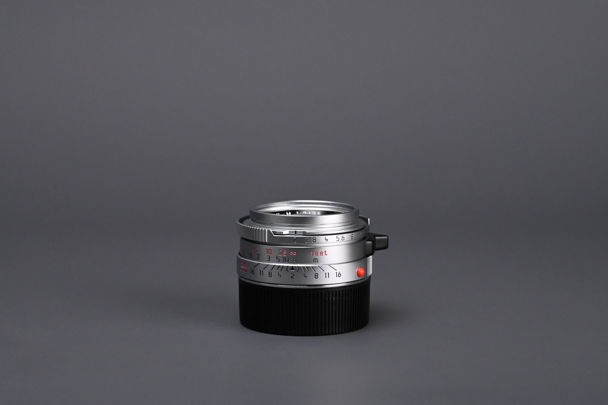 Picture of Leica Summicron-M 35mm f/2 Ver.4 Silver Chrome King of Bokeh KOB 7-element