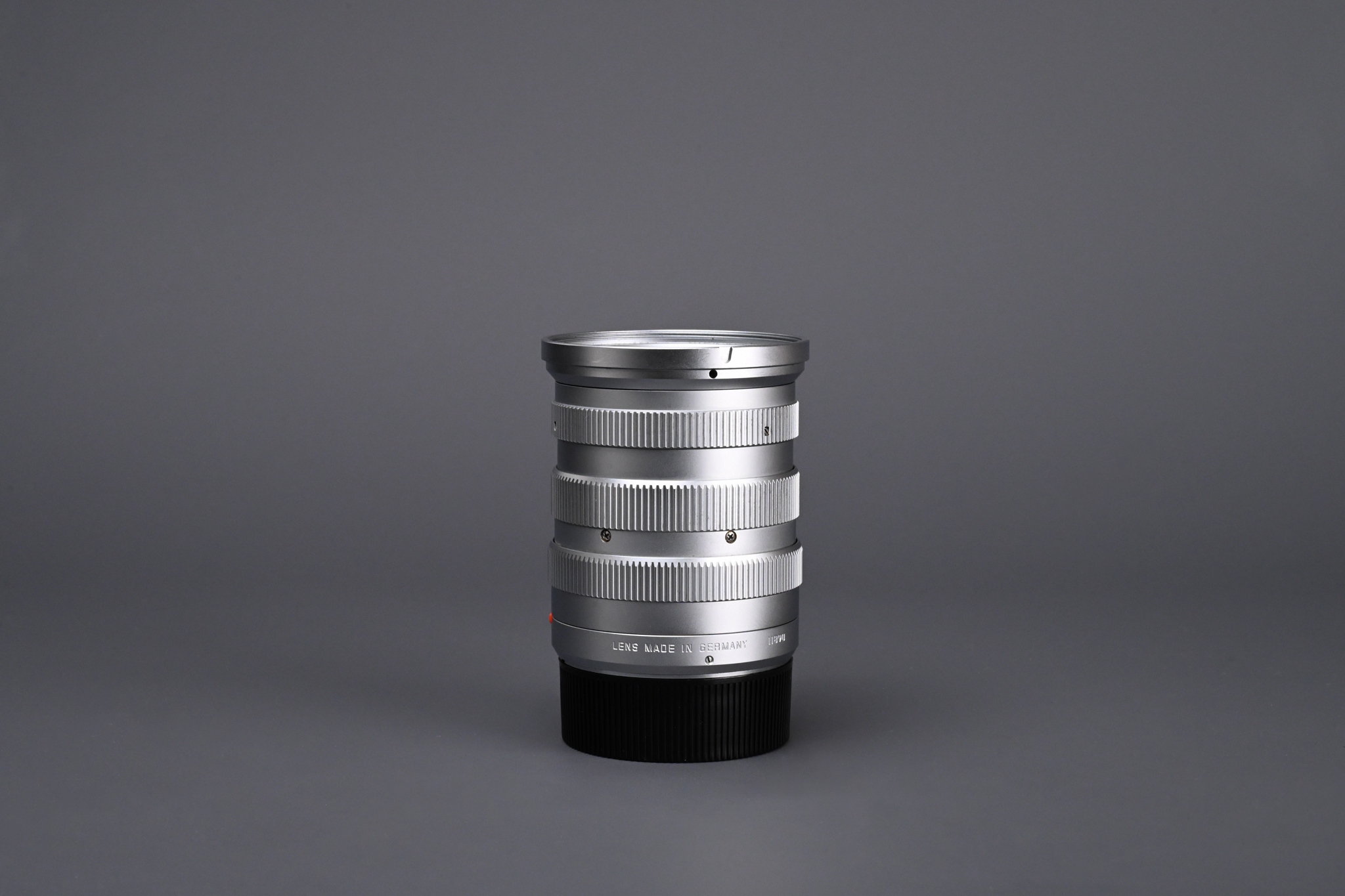 Picture of ⁠Leica Tri-Elmar-M 28-35-50mm f/4 ASPH Ver.1 Silver