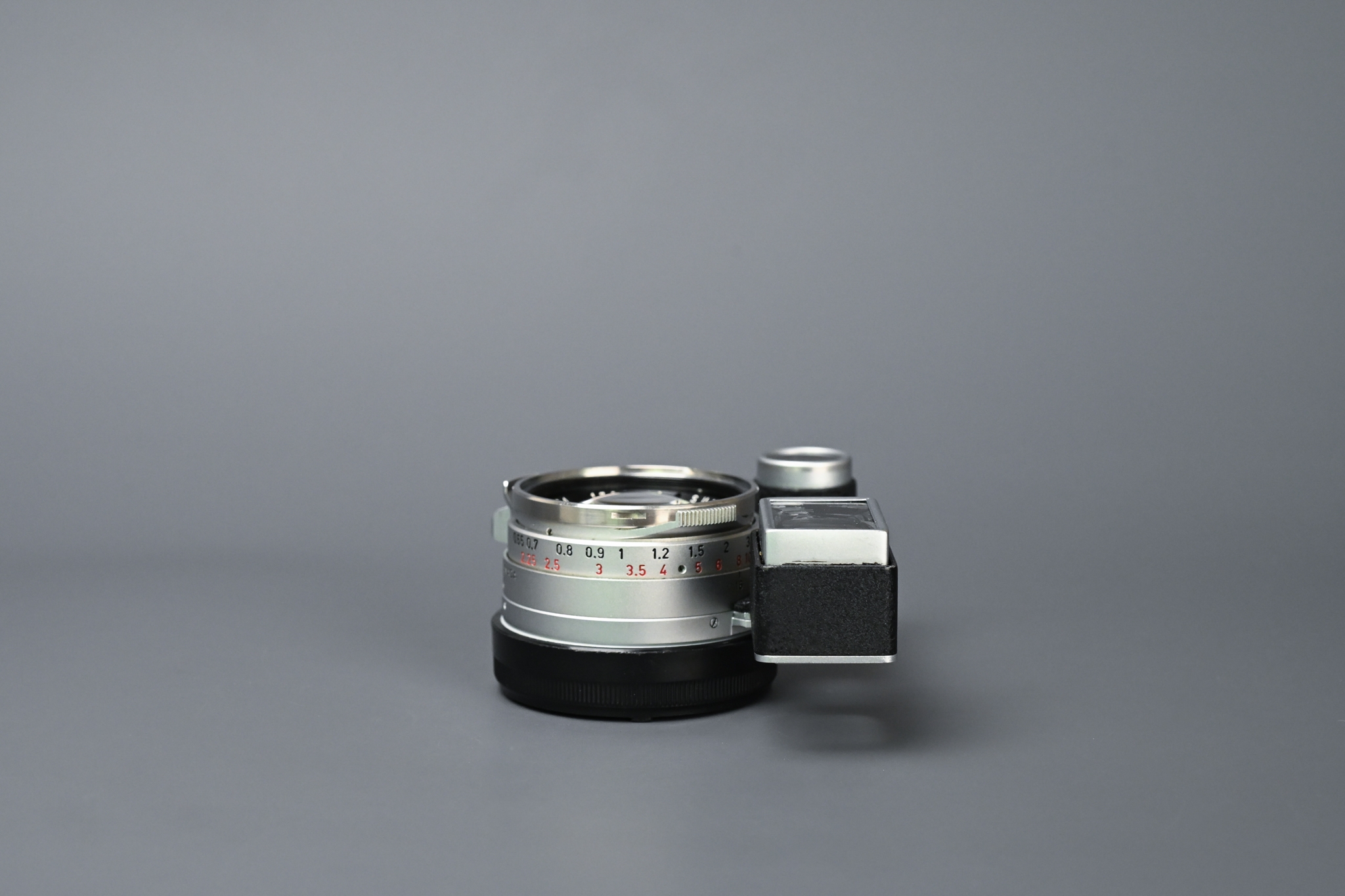 Picture of Leica Summilux-M 35mm f/1.4 Ver.1 Steel Rim M3 Version with OLLUX Hood