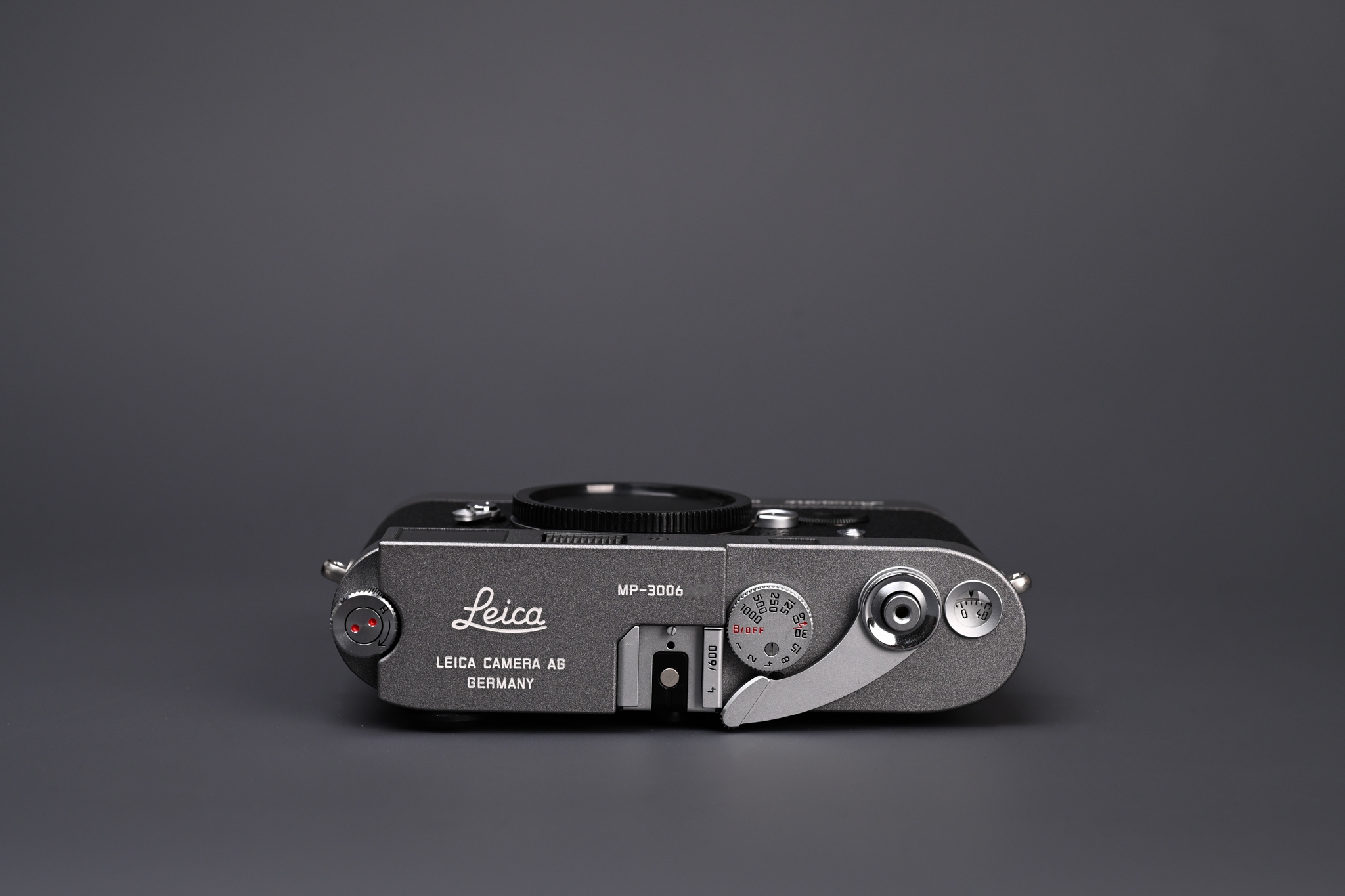 Picture of Leica MP Anthracite with Leicavit