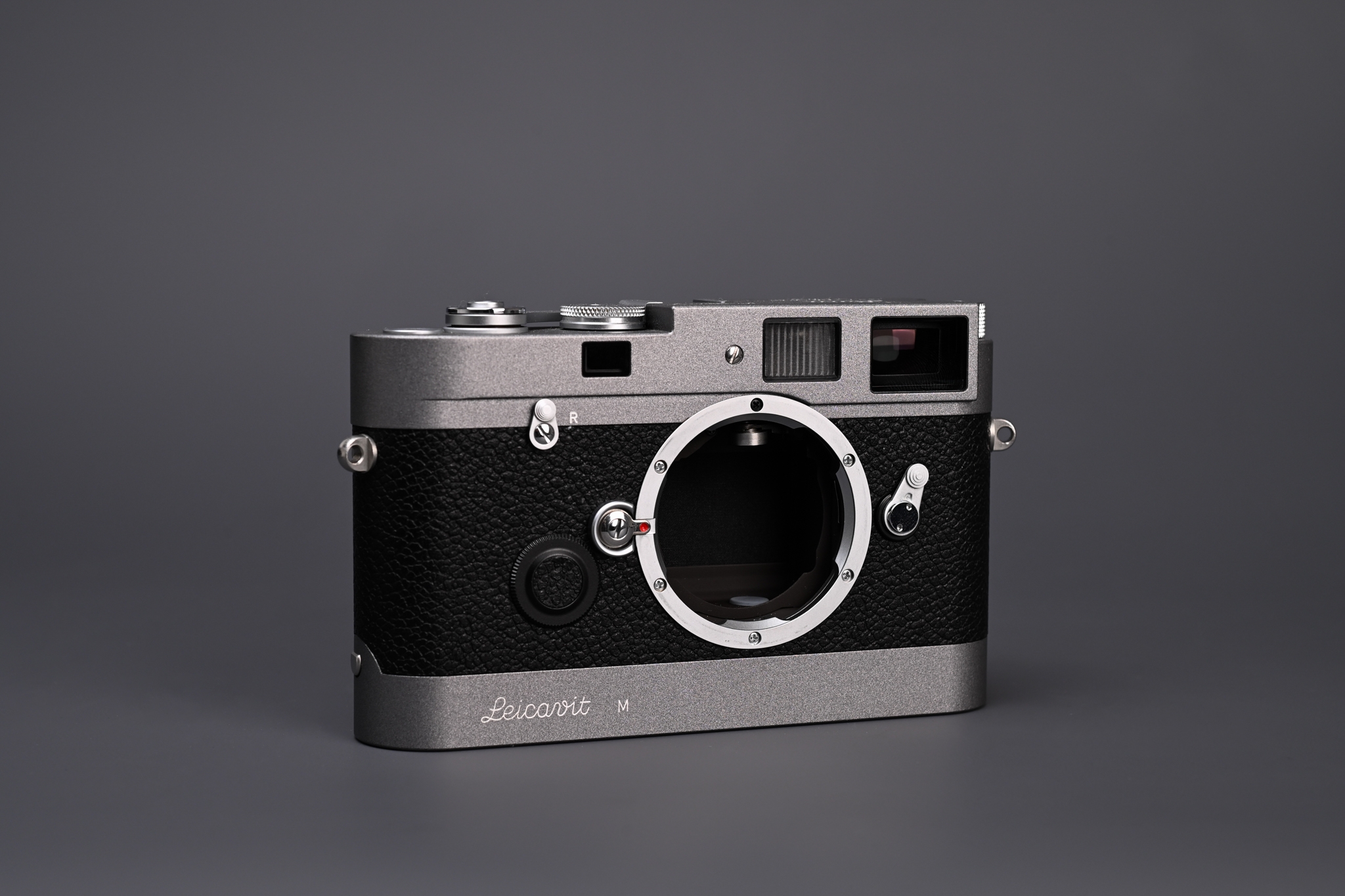 Picture of Leica MP Anthracite with Leicavit