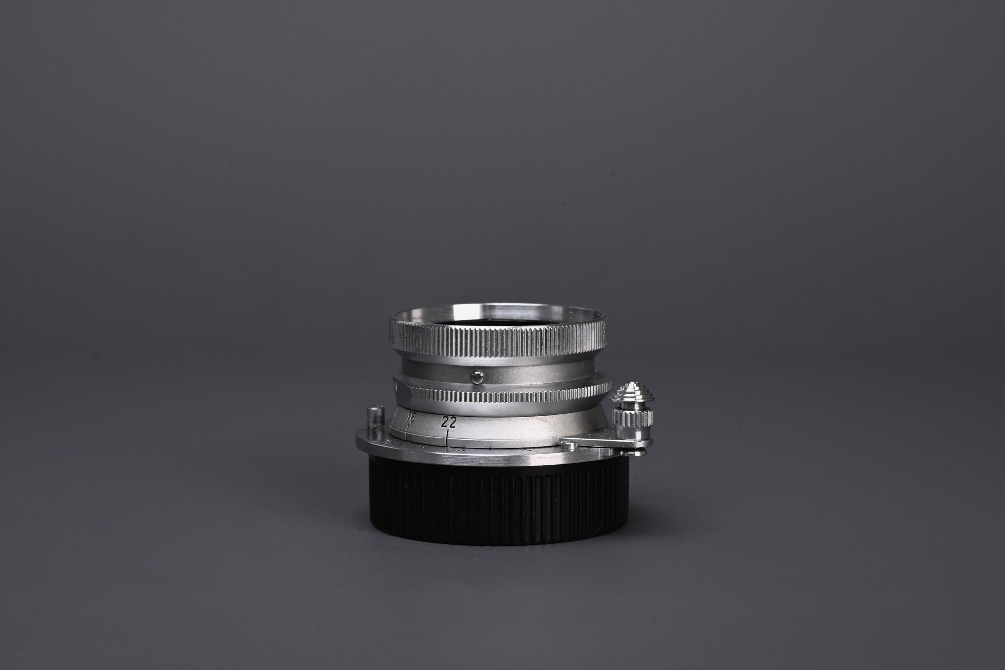 Picture of Leica Summaron 35mm f/3.5 Screw with Hood