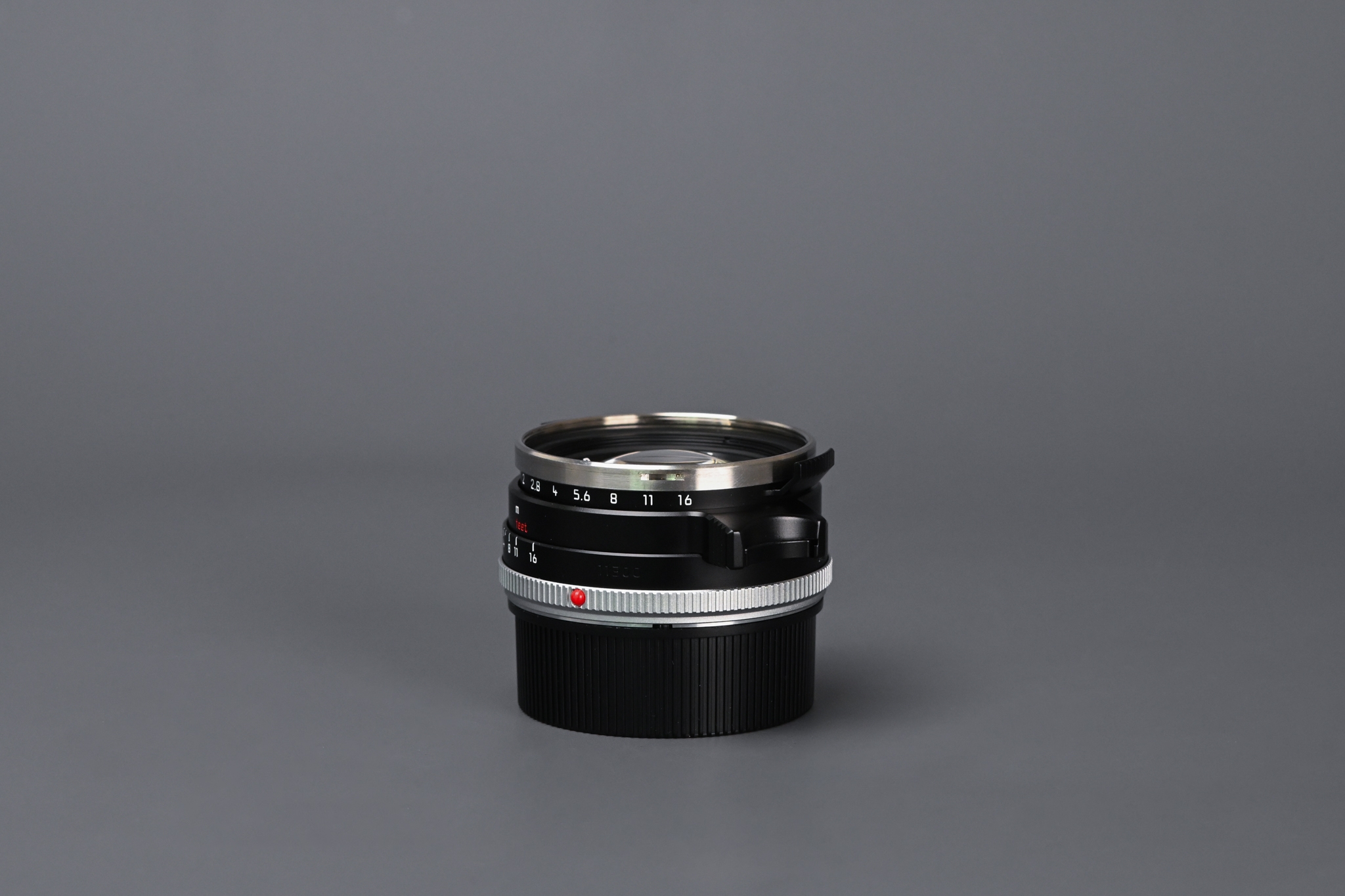 Picture of Leica Summilux-M 35mm f/2 Black Steel Rim Reissue