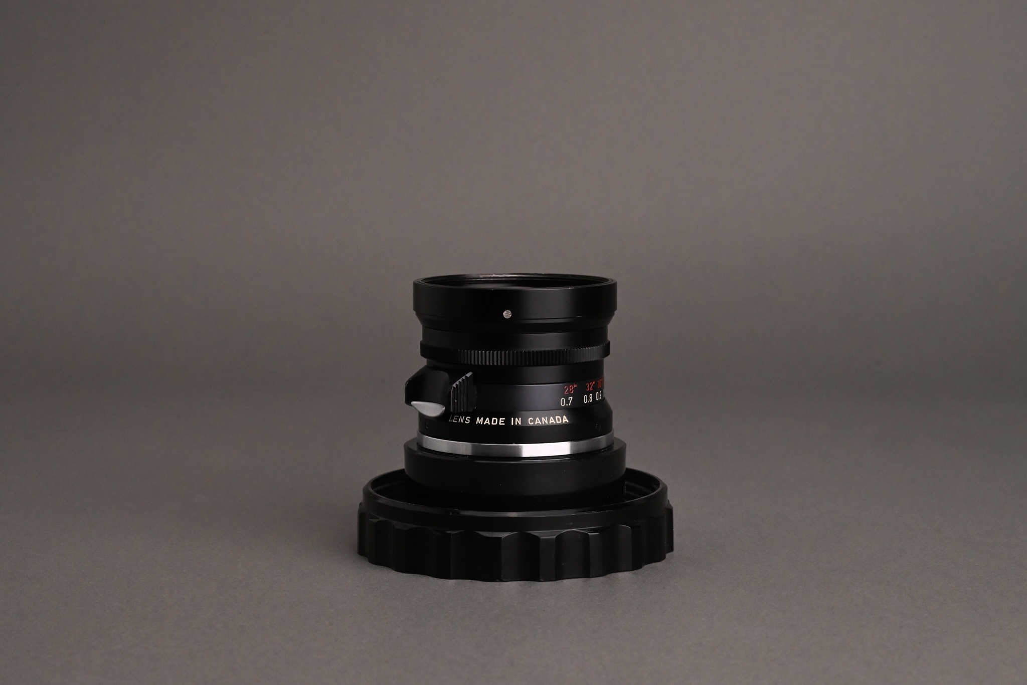 Picture of Leica Elmarit-M 28mm f/2.8 Ver.1 9-element Canada