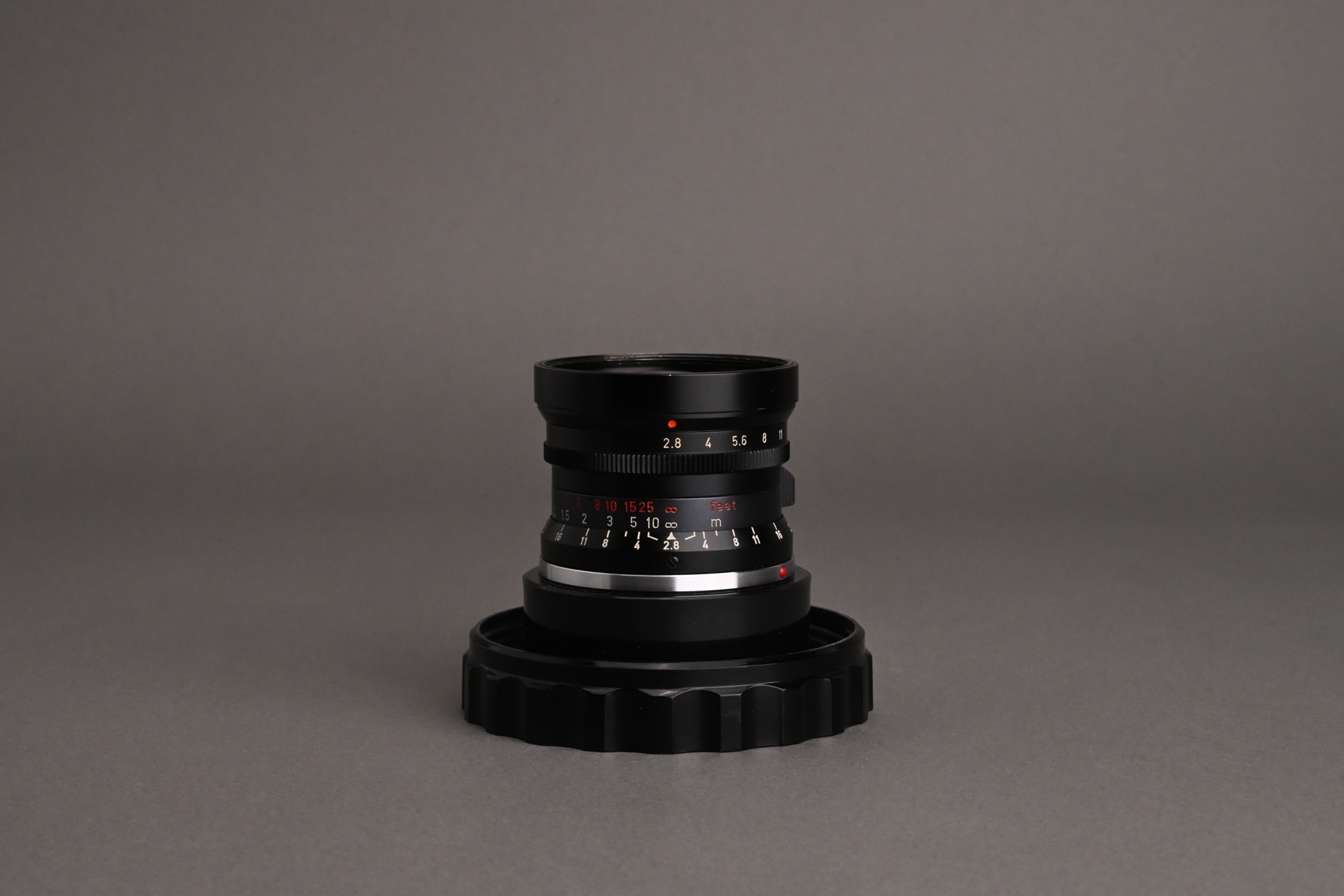 Picture of Leica Elmarit-M 28mm f/2.8 Ver.1 9-element Canada