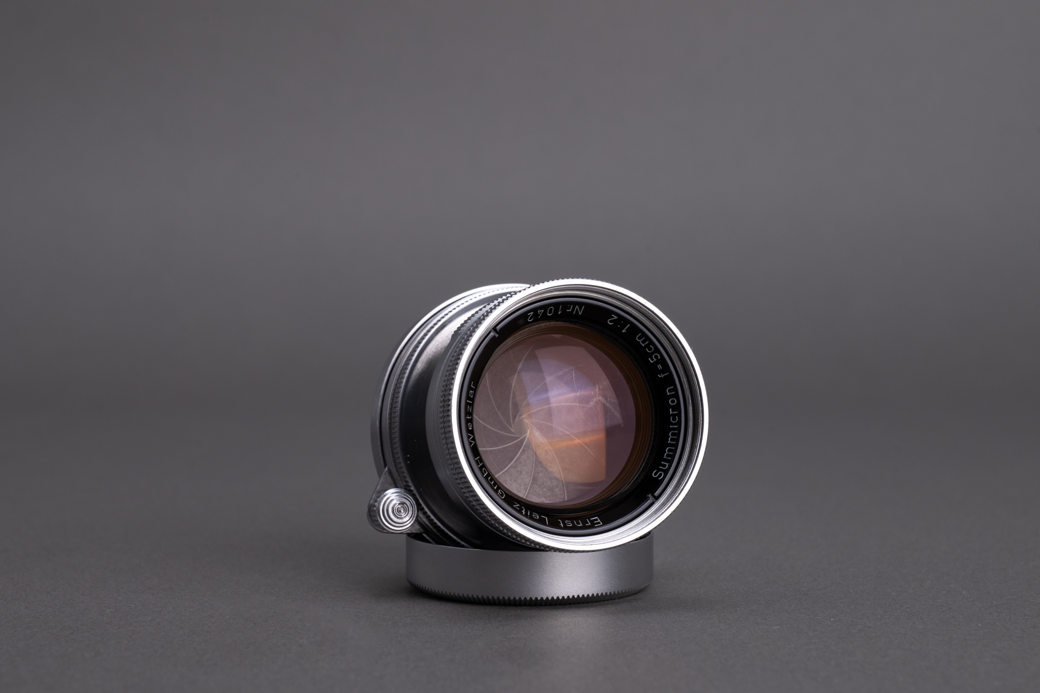 Picture of Leica Summicron 5cm f/2 LTM Screw Radioactive