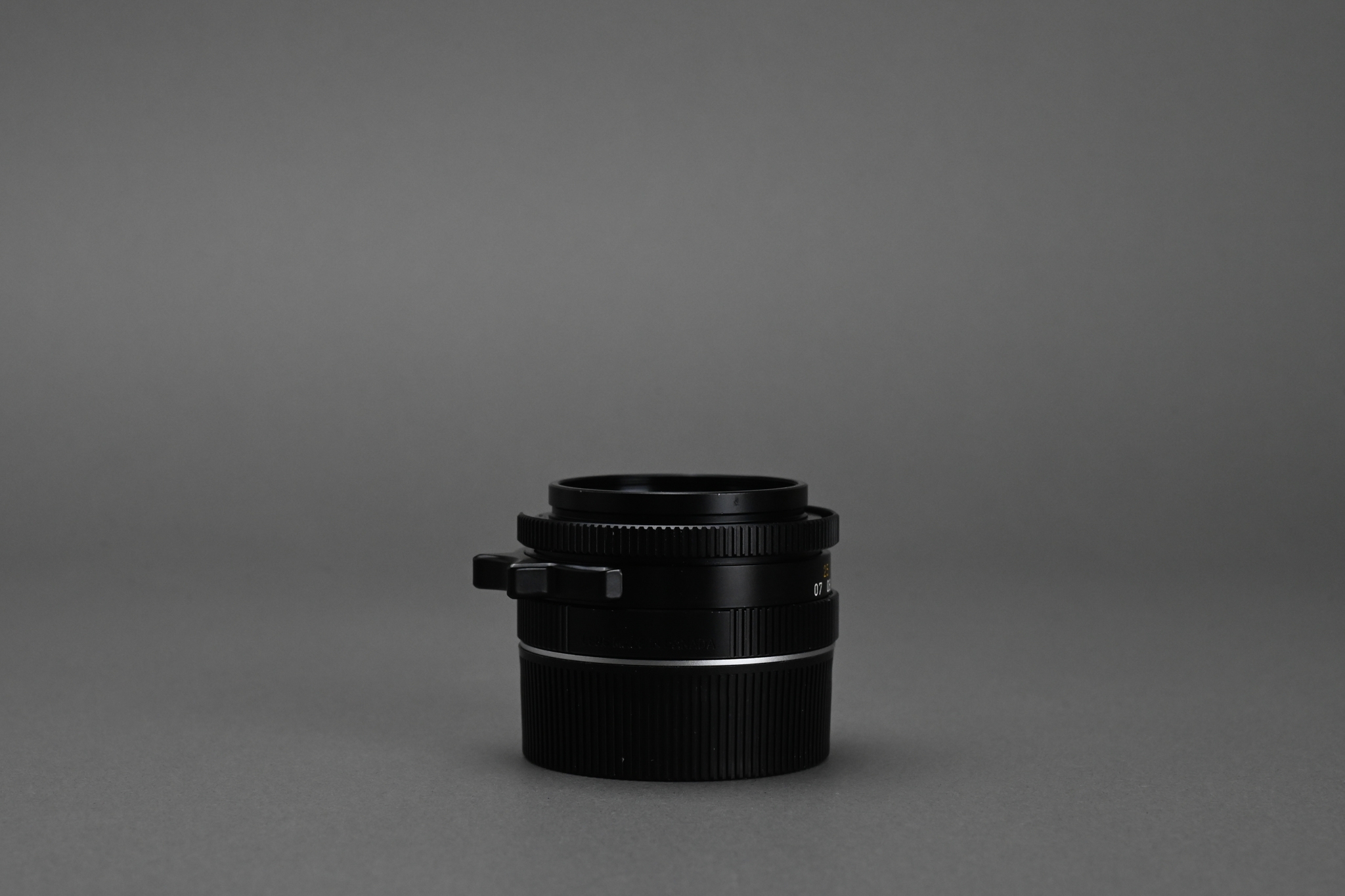 Picture of Leica Summicron-M 35mm f/2 Ver.4 Black Canada King of Bokeh KOB 7-element