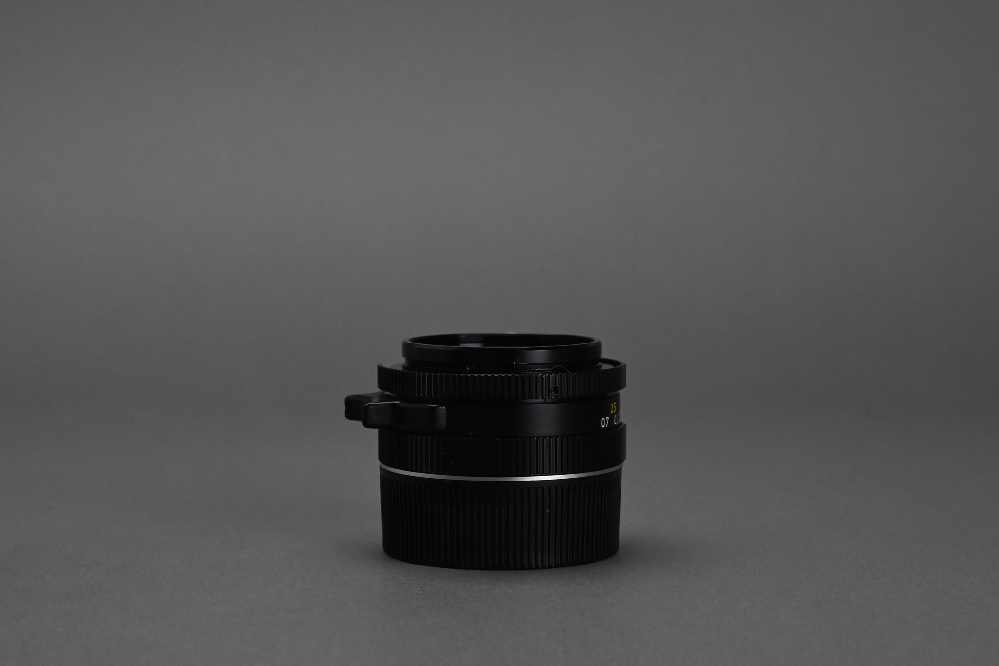 Picture of Leica Summicron-M 35mm f/2 KOB Canada Black