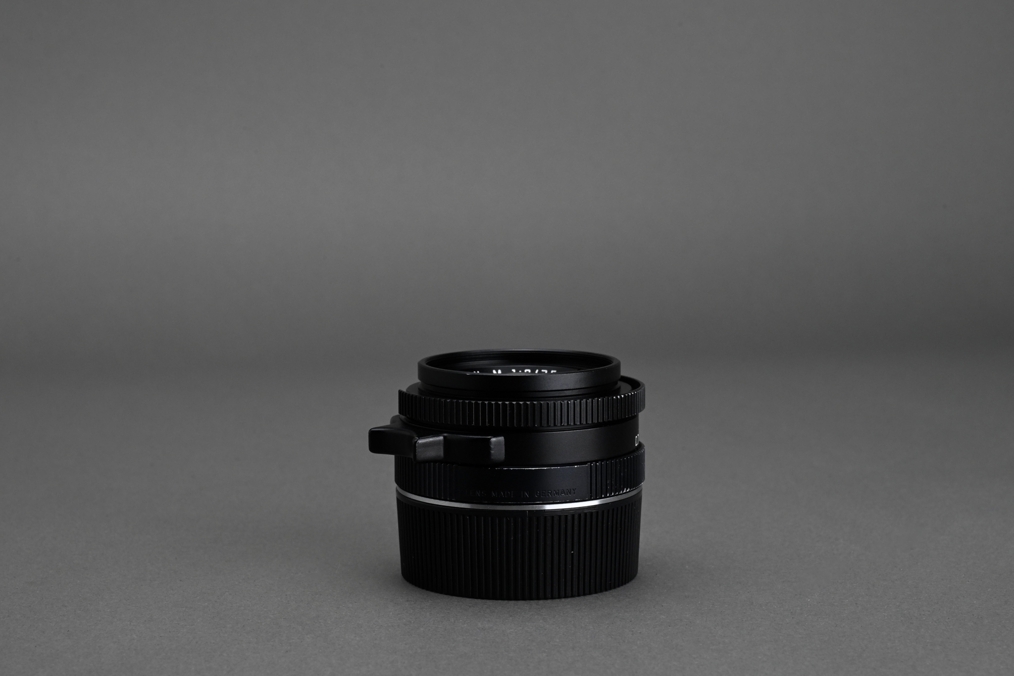 Picture of Leica Summicron-M 35mm f/2 Ver.4 Black Germany King of Bokeh KOB 7-element