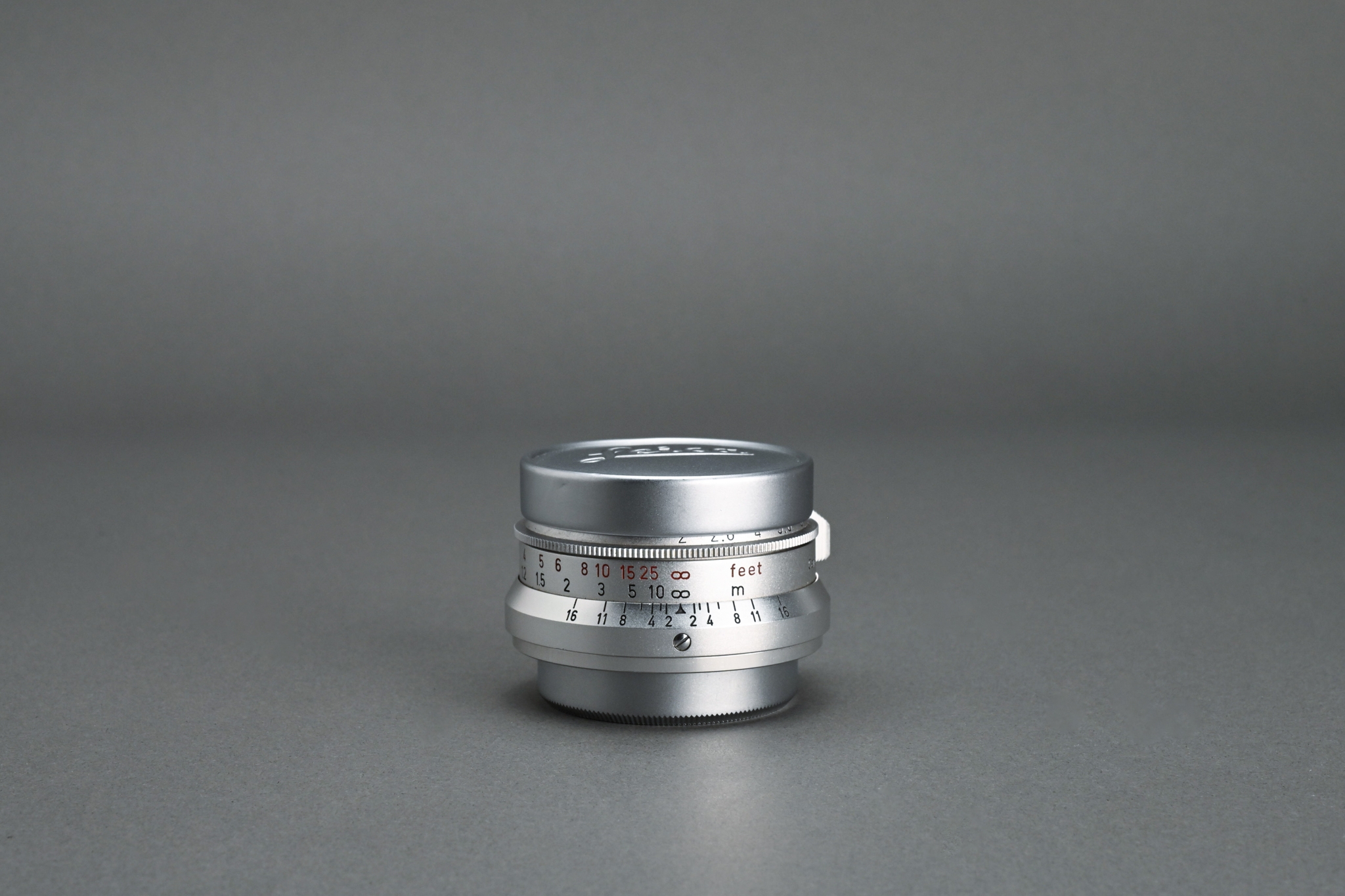 Picture of Leica Summicron 35mm f/2 Ver.1 8-element LTM