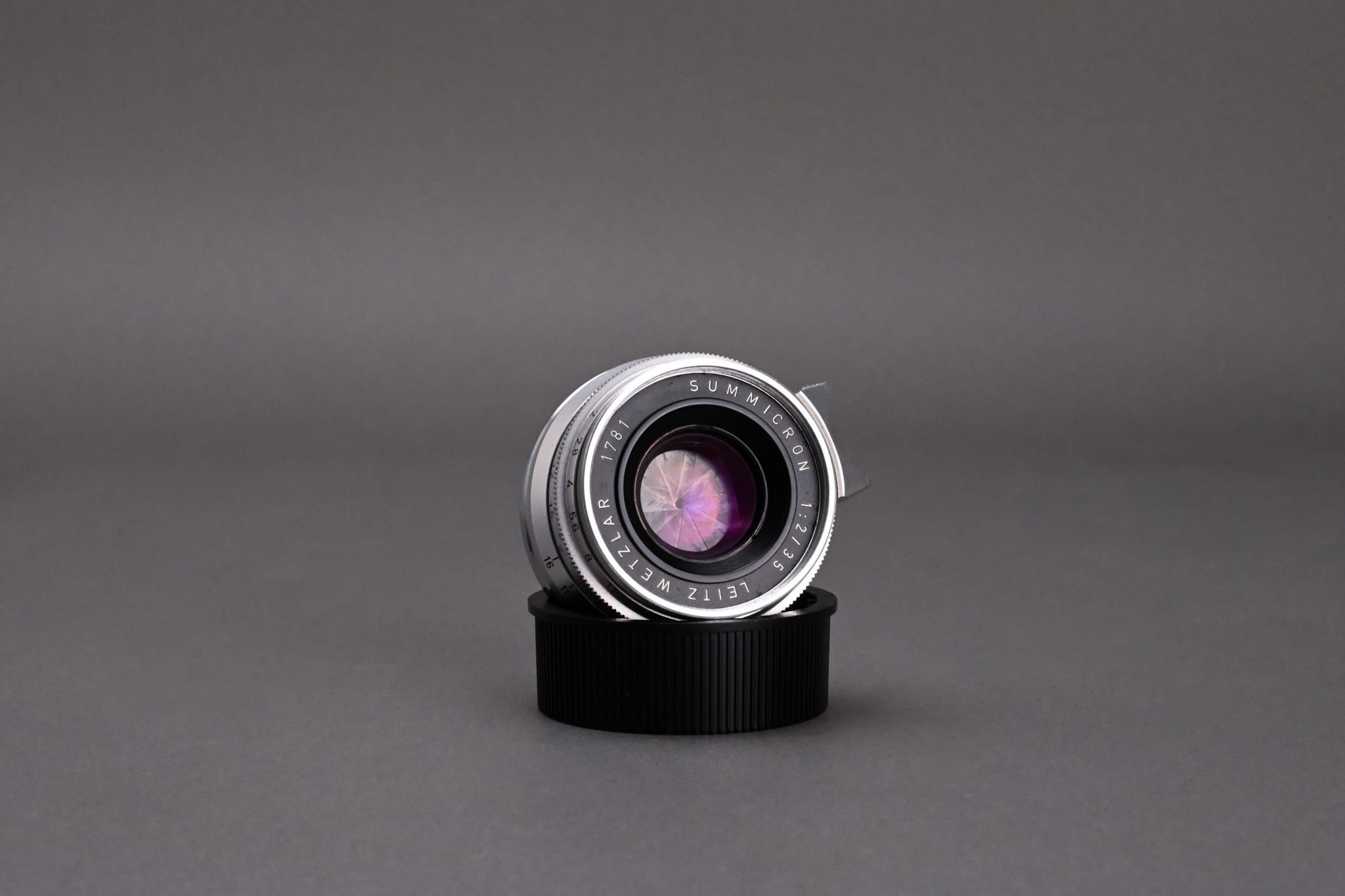 Picture of Leica Summicron-M 35mm f/2 Ver.1 8-element Silver