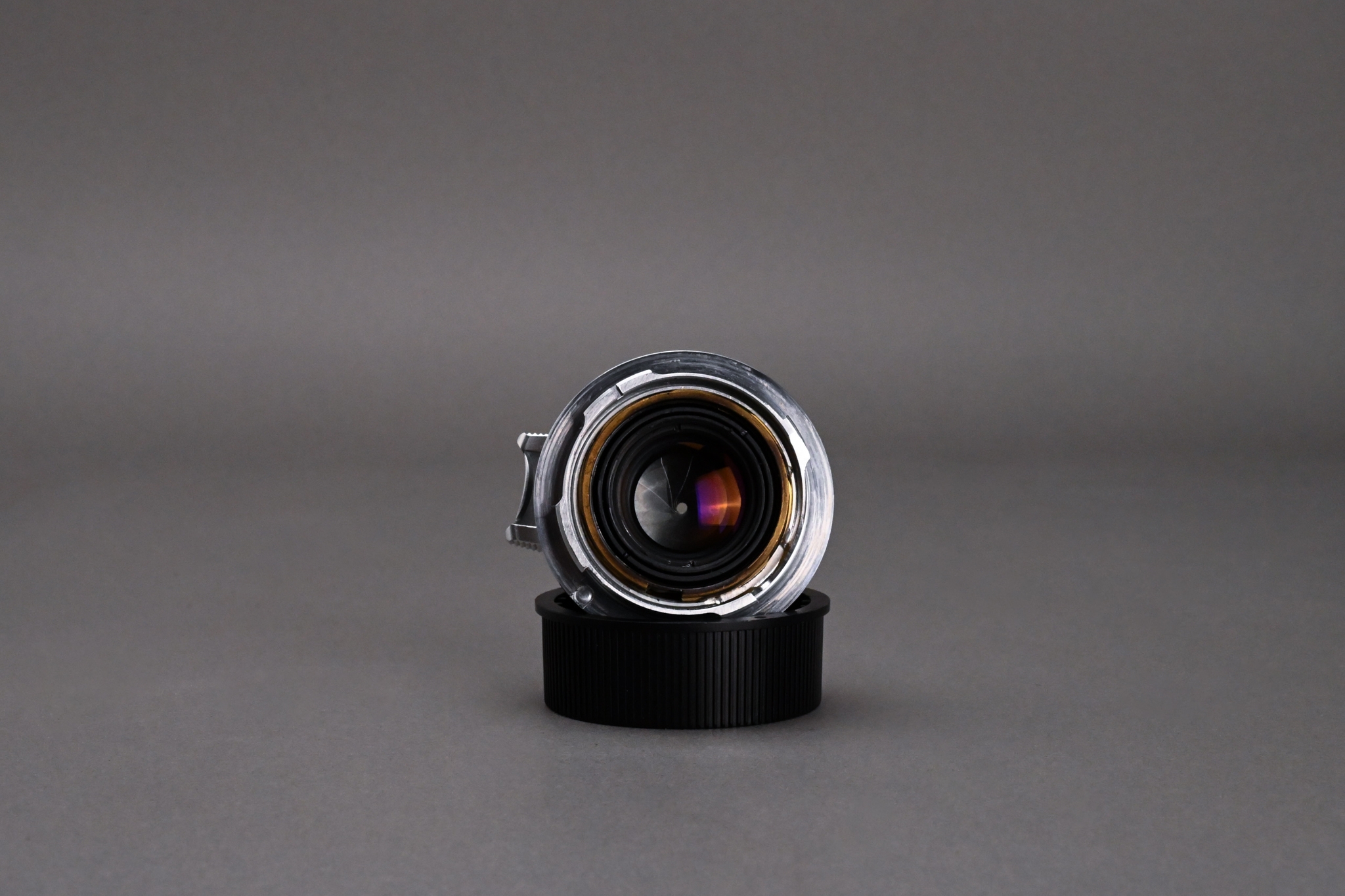 Picture of Leica Summicron-M 35mm f/2 Ver.1 8-element Silver