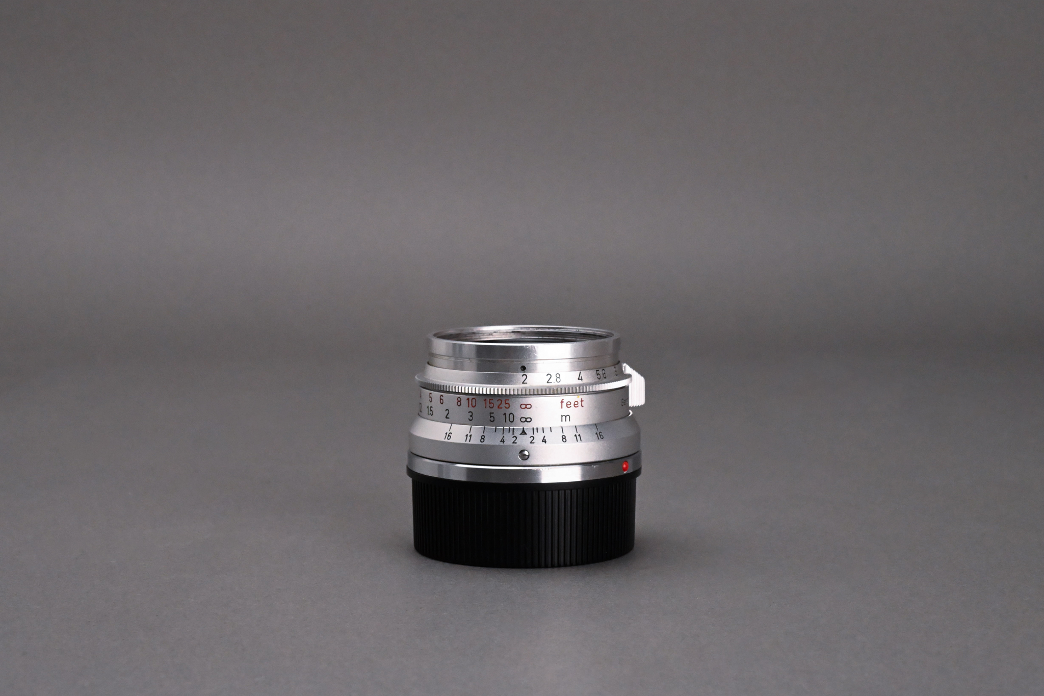 Picture of Leica Summicron-M 35mm f/2 Ver.1 8-element Silver
