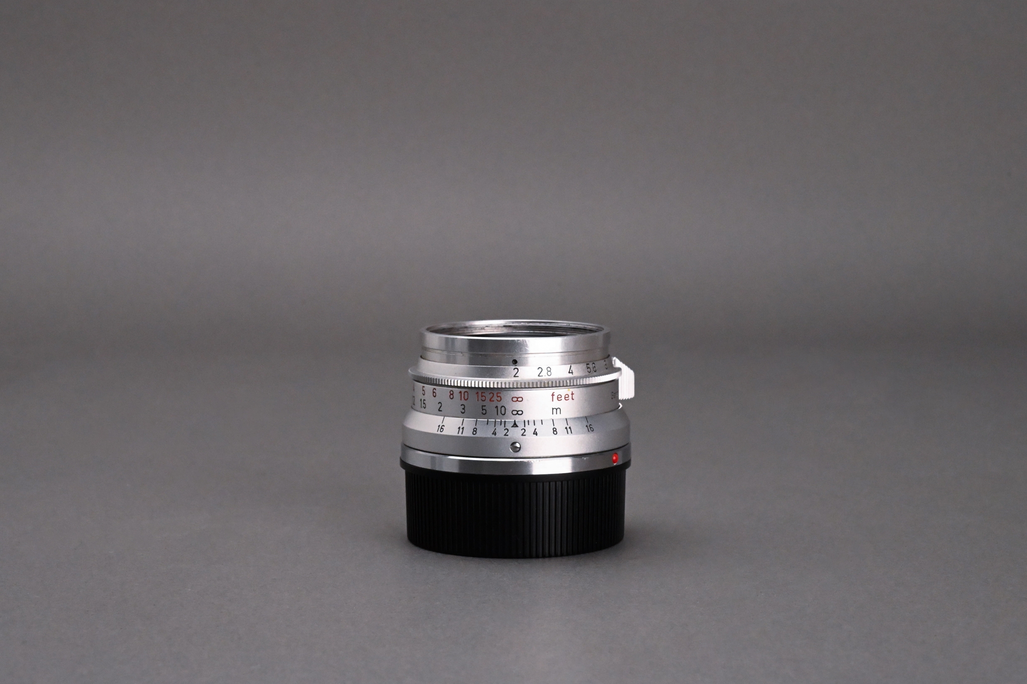Picture of Leica Summicron-M 35mm f/2 Ver.1 8-element Silver