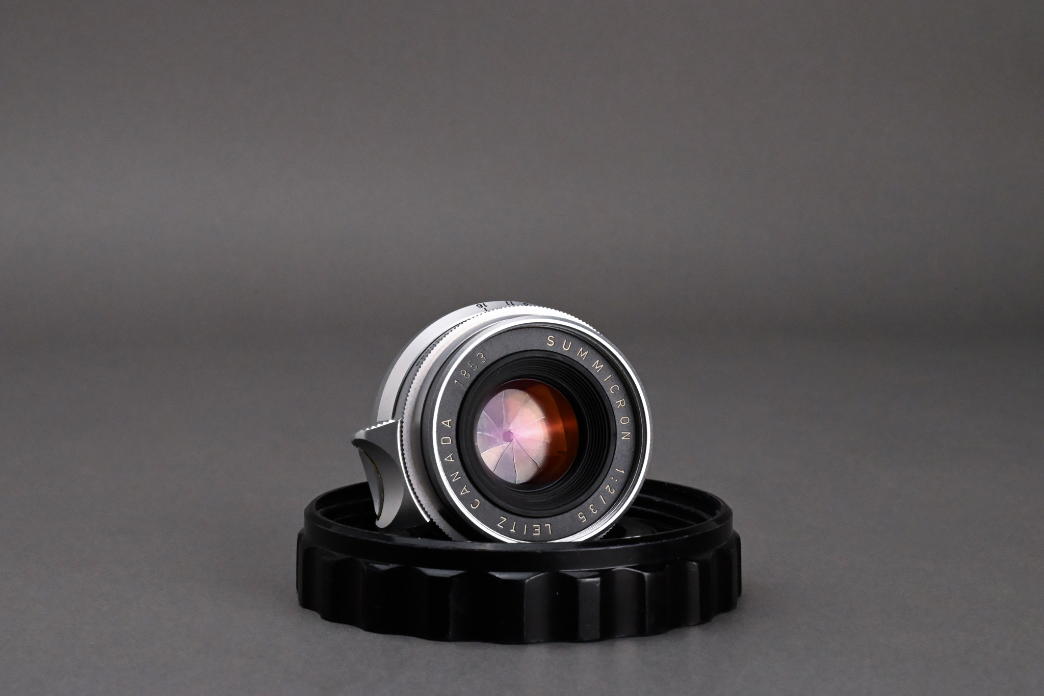 Picture of Leica Summicron 35mm f/2 Ver.1 8-element LTM