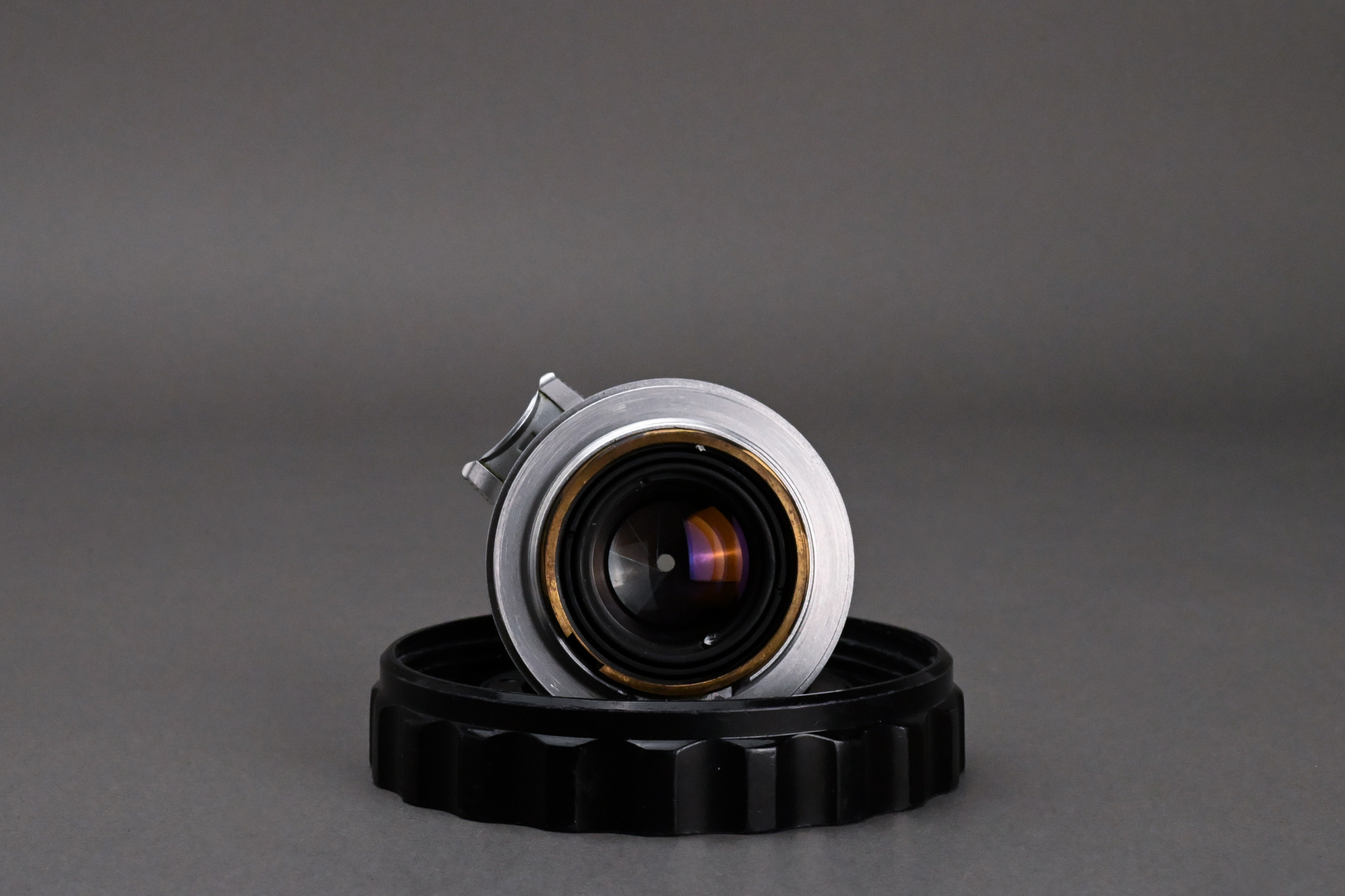 Picture of Leica Summicron 35mm f/2 Ver.1 8-element LTM