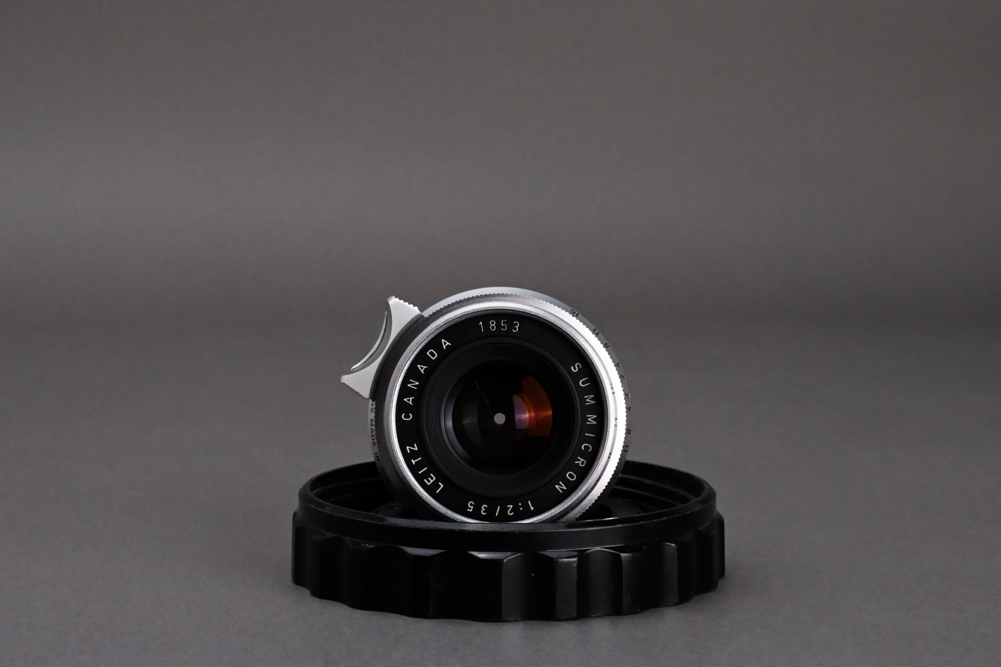 Picture of Leica Summicron 35mm f/2 Ver.1 8-element LTM