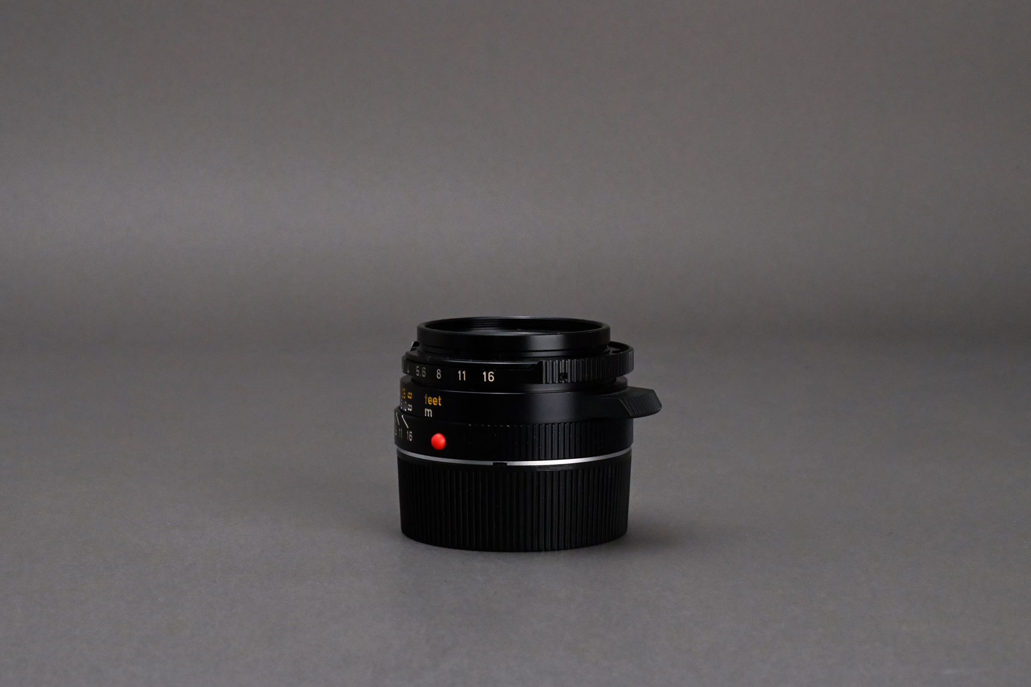 Picture of Leica Summicron-M 35mm f/2 Ver.4 7-element Canada Black Tiger Claw