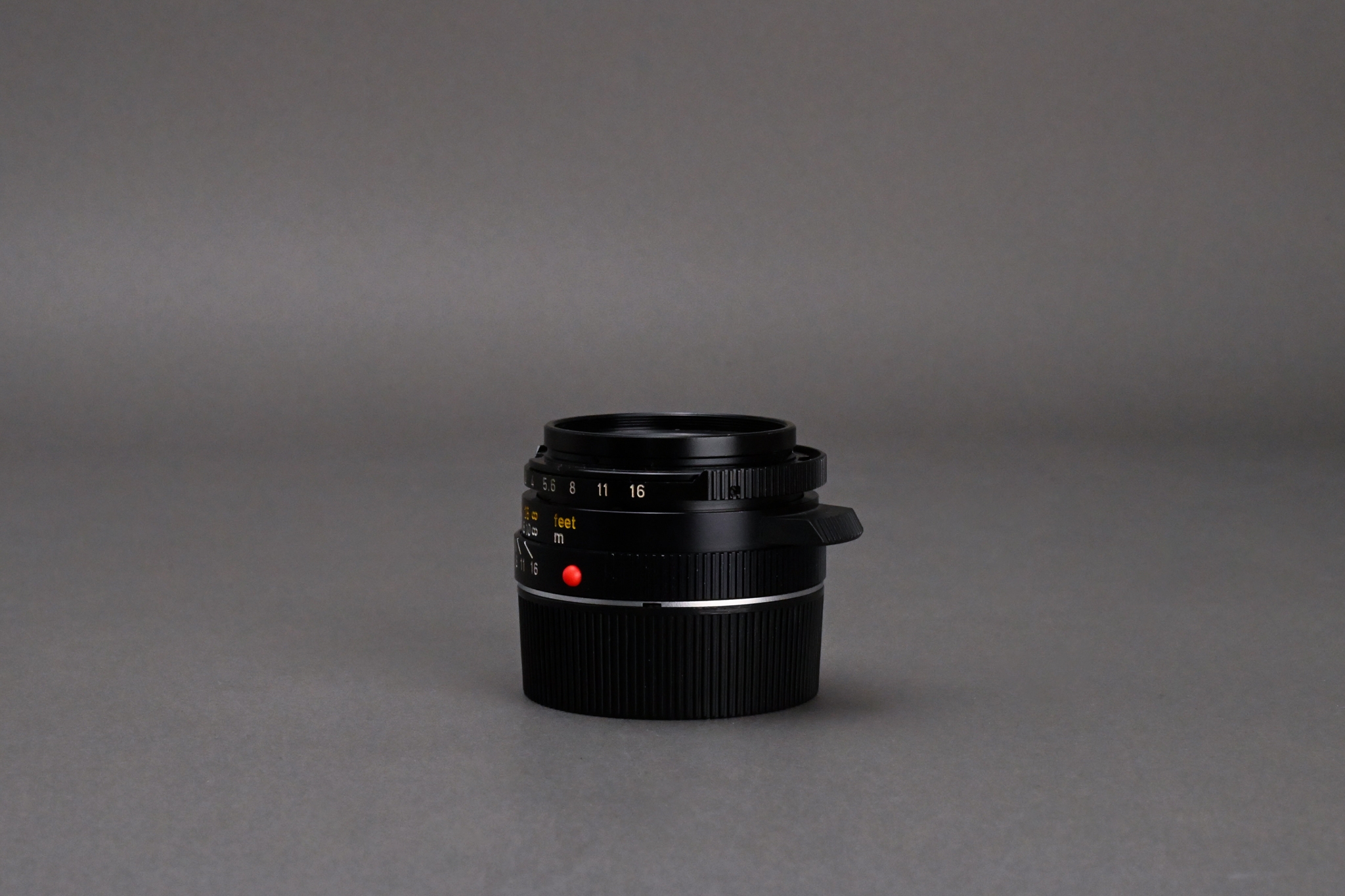 Picture of Leica Summicron-M 35mm f/2 Ver.4 7-element Canada Black Tiger Claw