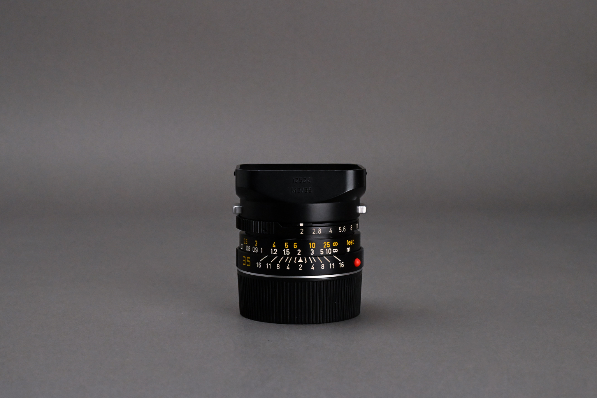 Picture of Leica Summicron-M 35mm f/2 Ver.4 7-element Canada Black Tiger Claw