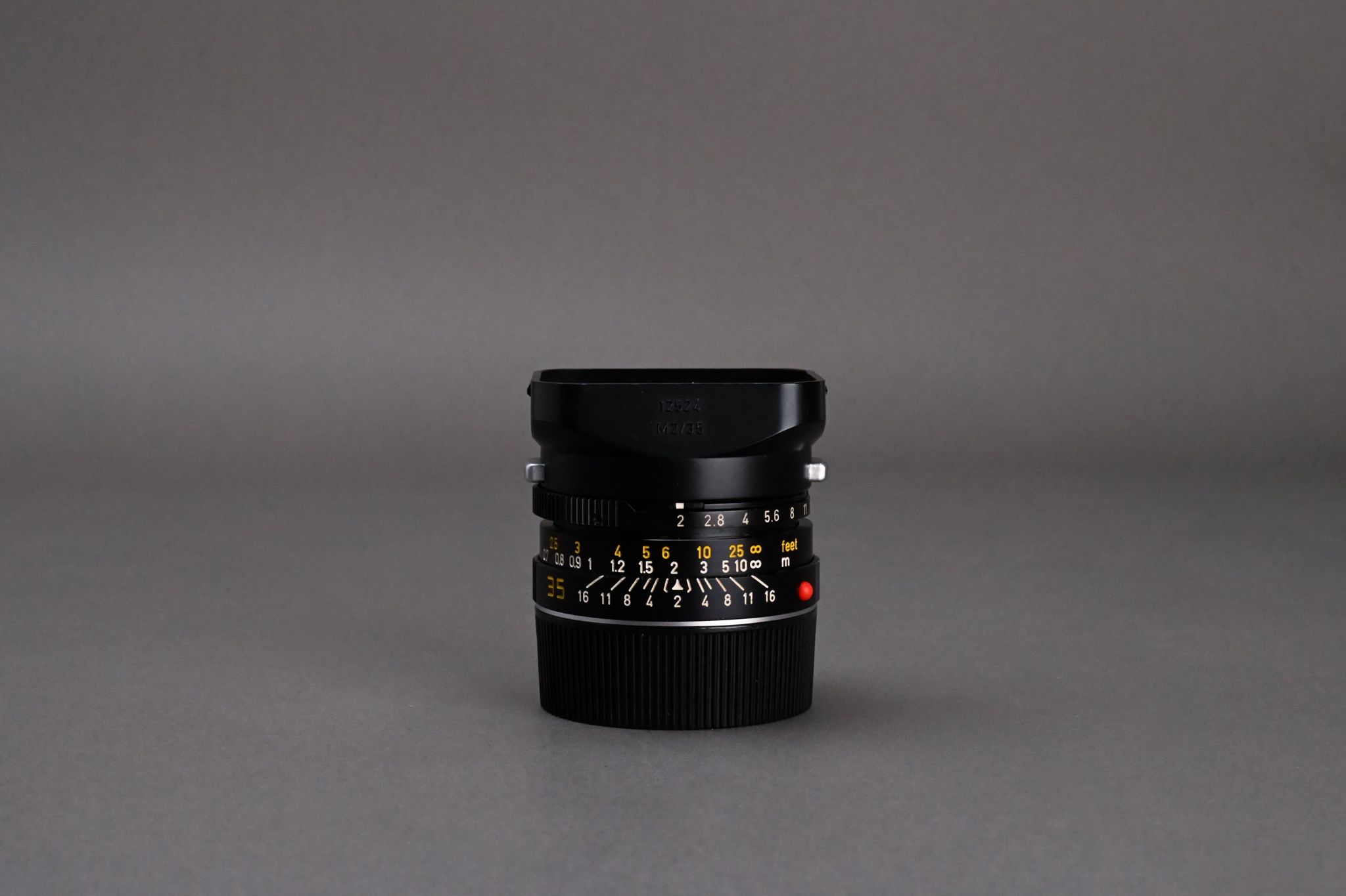 Picture of Leica Summicron-M 35mm f/2 Ver.4 7-element Canada Black Tiger Claw