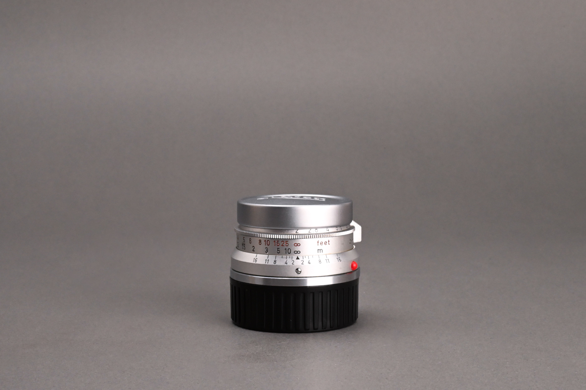 Picture of Leica Summicron-M 35mm f/2 Ver.1 8-element Silver Germany