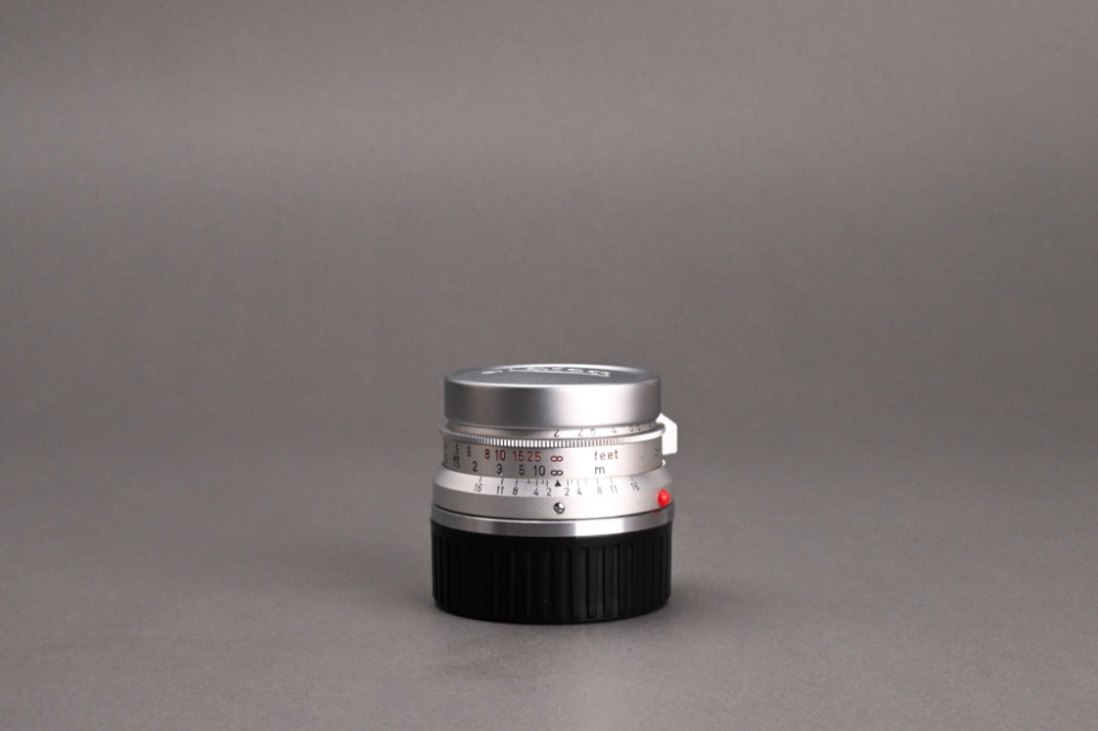 Picture of Leica Summicron-M 35mm f/2 Ver.1 8-element Silver Germany