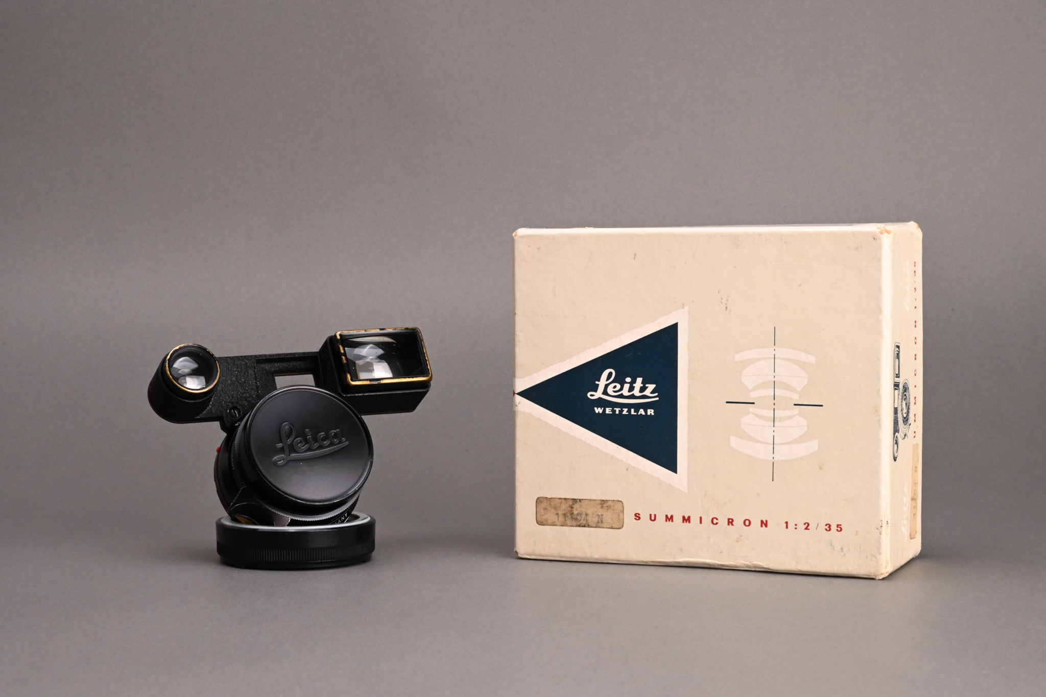 Picture of Leica Summicron-M 35mm f/2 Ver.1 8-element Black Paint Goggle M3