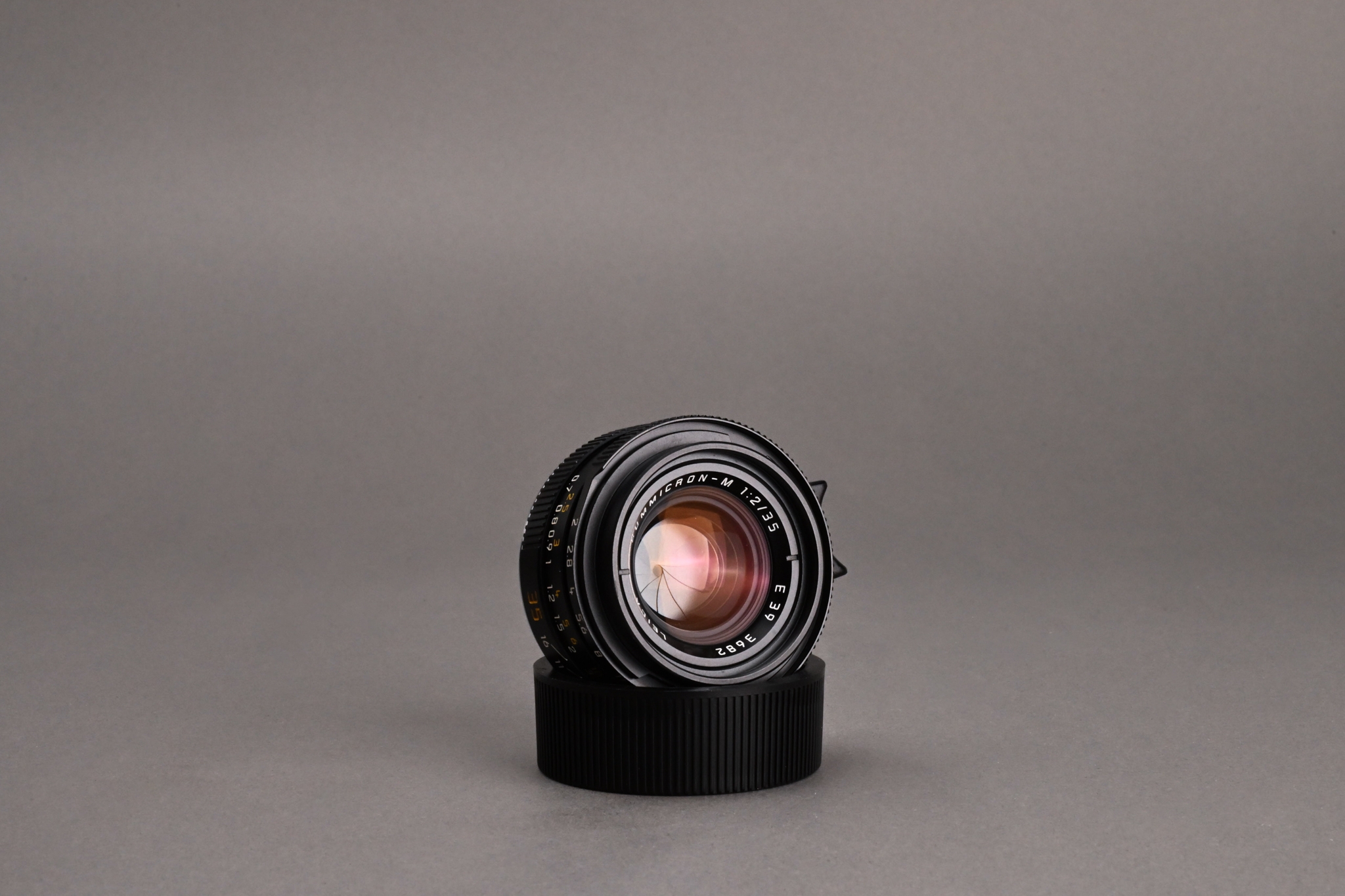 Picture of Leica Summicron-M 35mm F/2 Ver.4 7-element KOB Germany Black