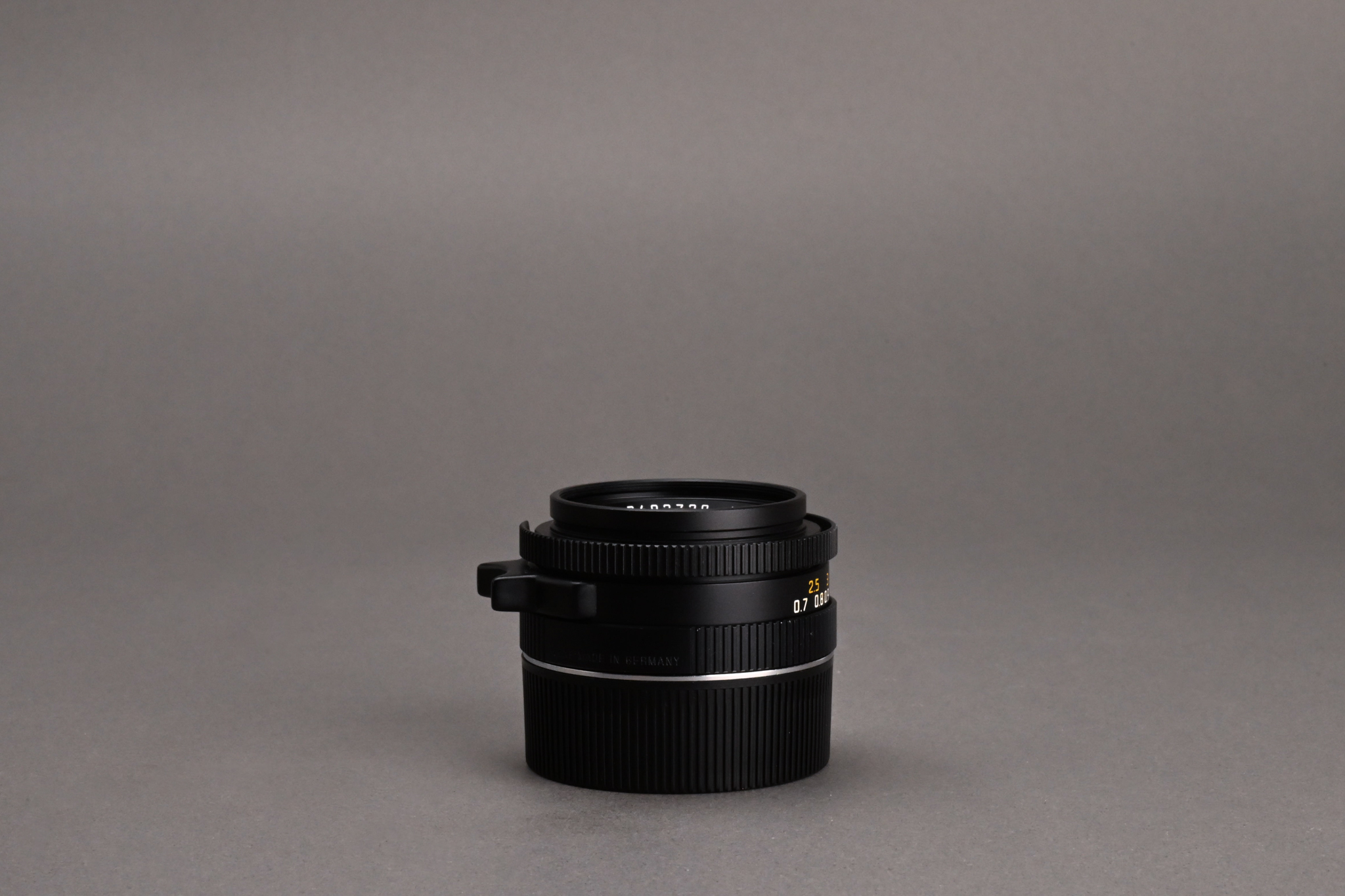 Picture of Leica Summicron-M 35mm F/2 Ver.4 7-element KOB Germany Black