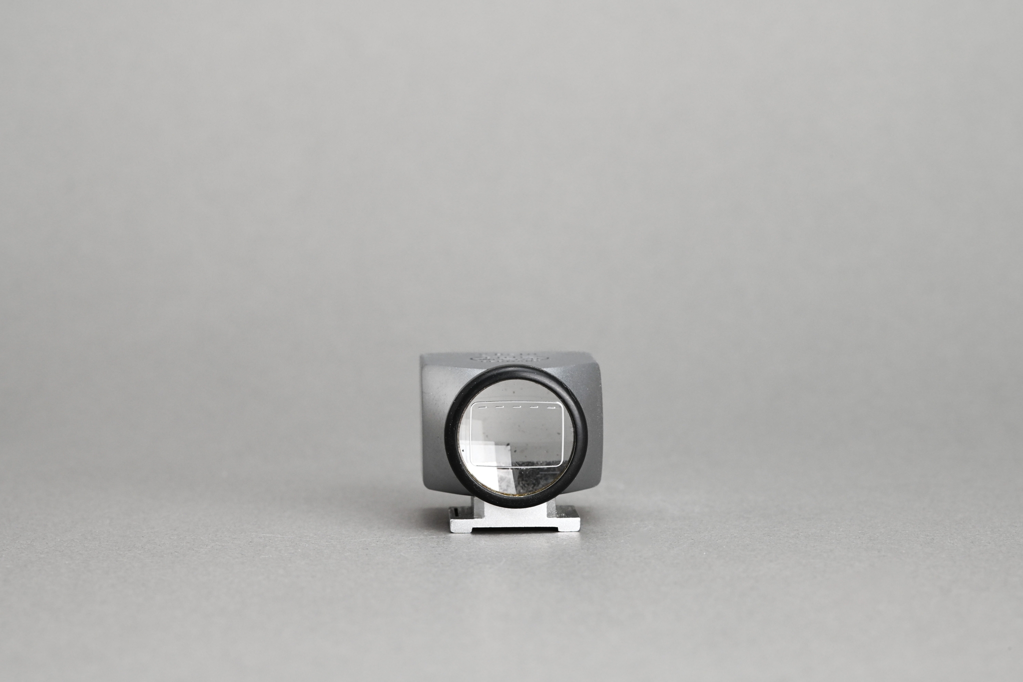 Picture of Leica 28mm SLOOZ Silver Chrome Metal Brightline View Finder