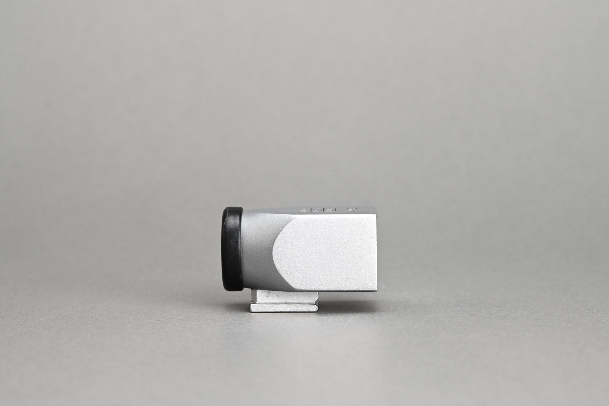 Picture of Leica 28mm SLOOZ Silver Chrome Metal Brightline View Finder