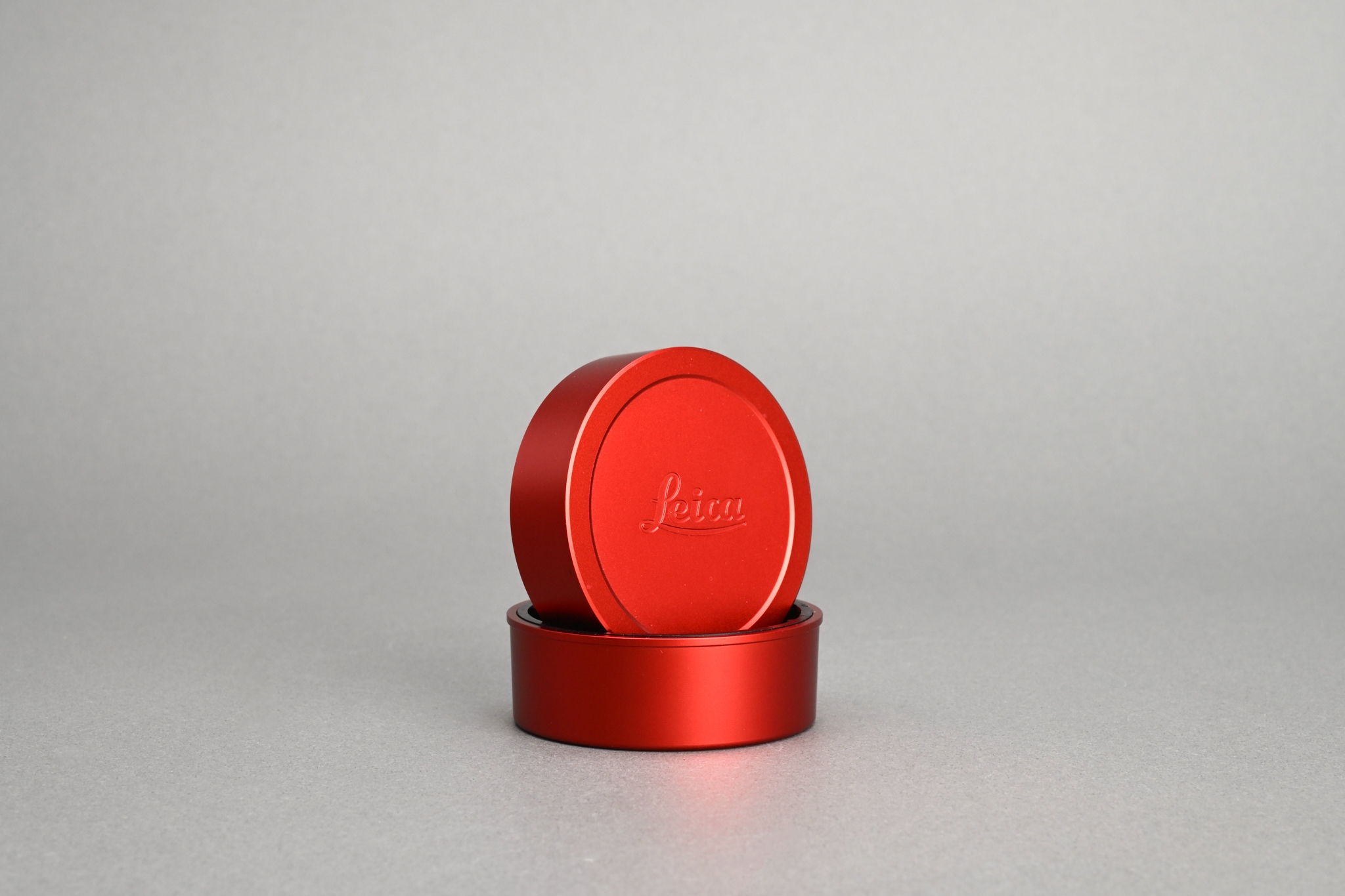 Picture of Leica Red Anodized Front and Rear Cap for APO-Summicron-M 50mm f/2 ASPH Red