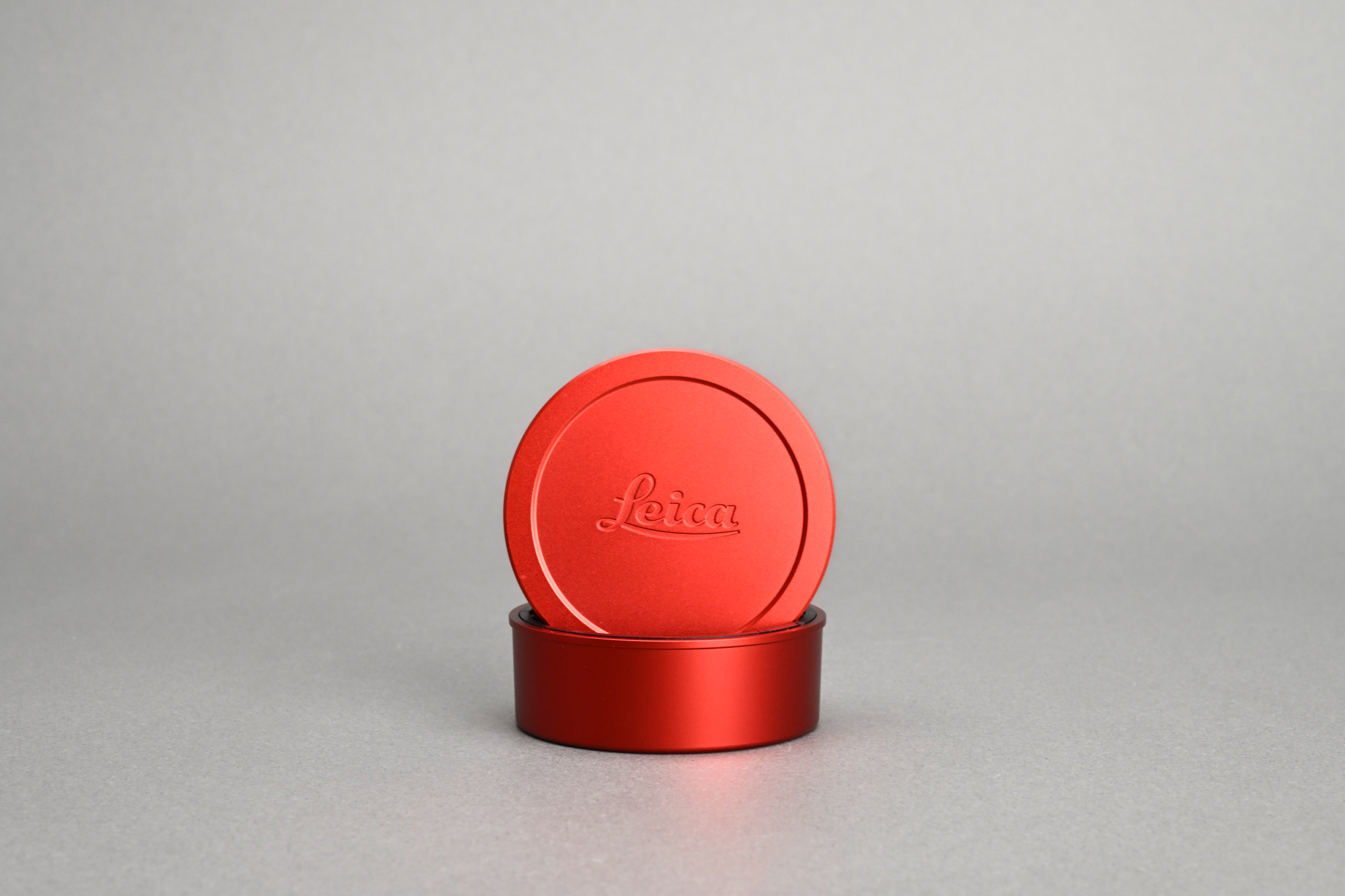 Picture of Leica Red Anodized Front and Rear Cap for APO-Summicron-M 50mm f/2 ASPH Red