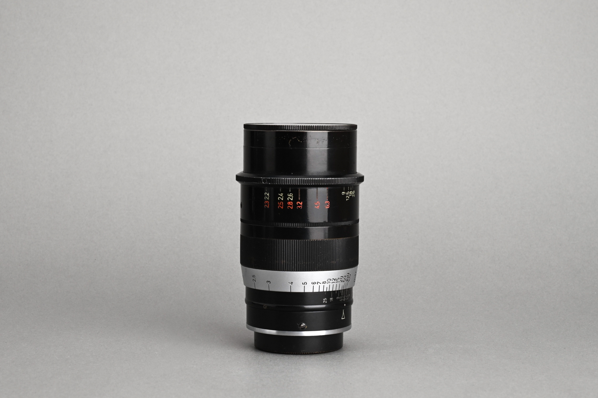 Picture of Leica Thambar 90mm f/2.2 LTM