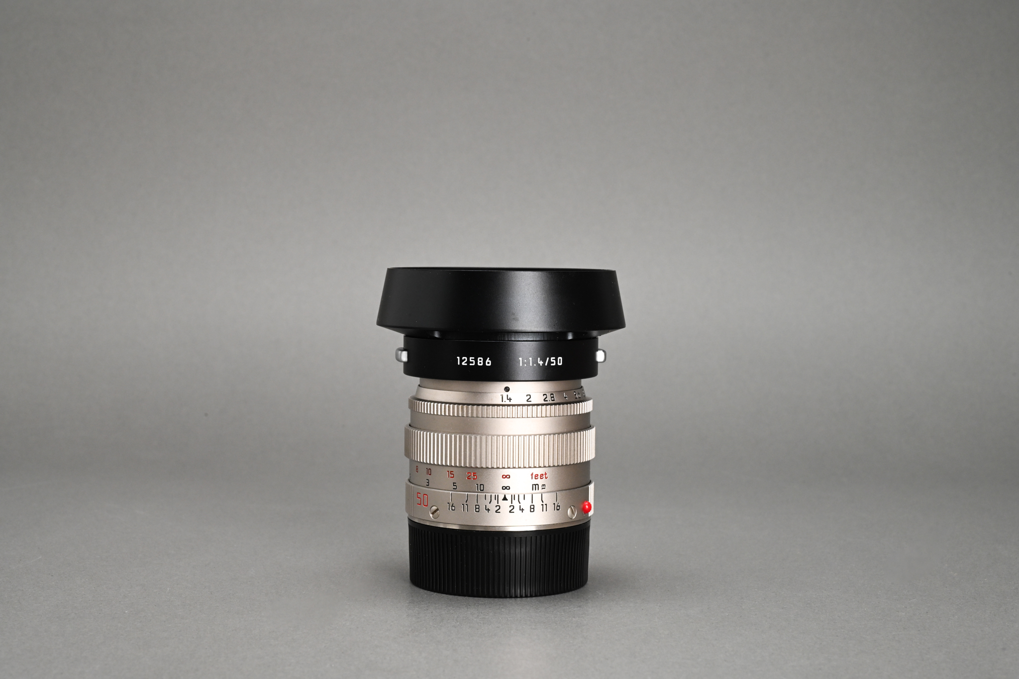Picture of Leica M6 Platinum Set 150 Jahre Photography With Summilux-M 50mm f/1.4 Ver.2