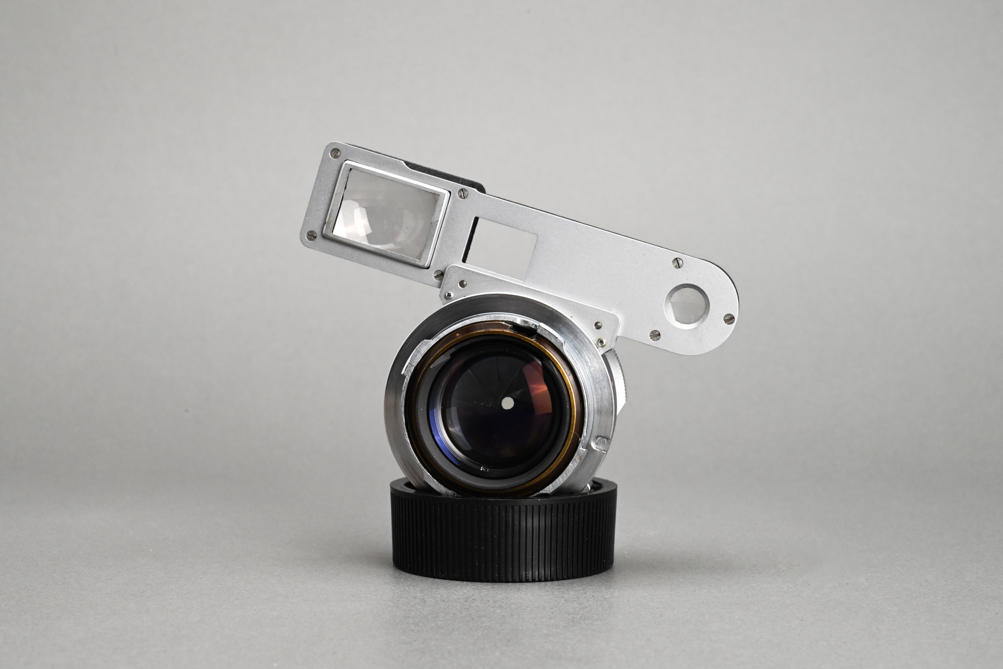 Picture of Leica Summilux-M 35mm f/1.4 Ver.1 Steel Rim Silver Chrome M3