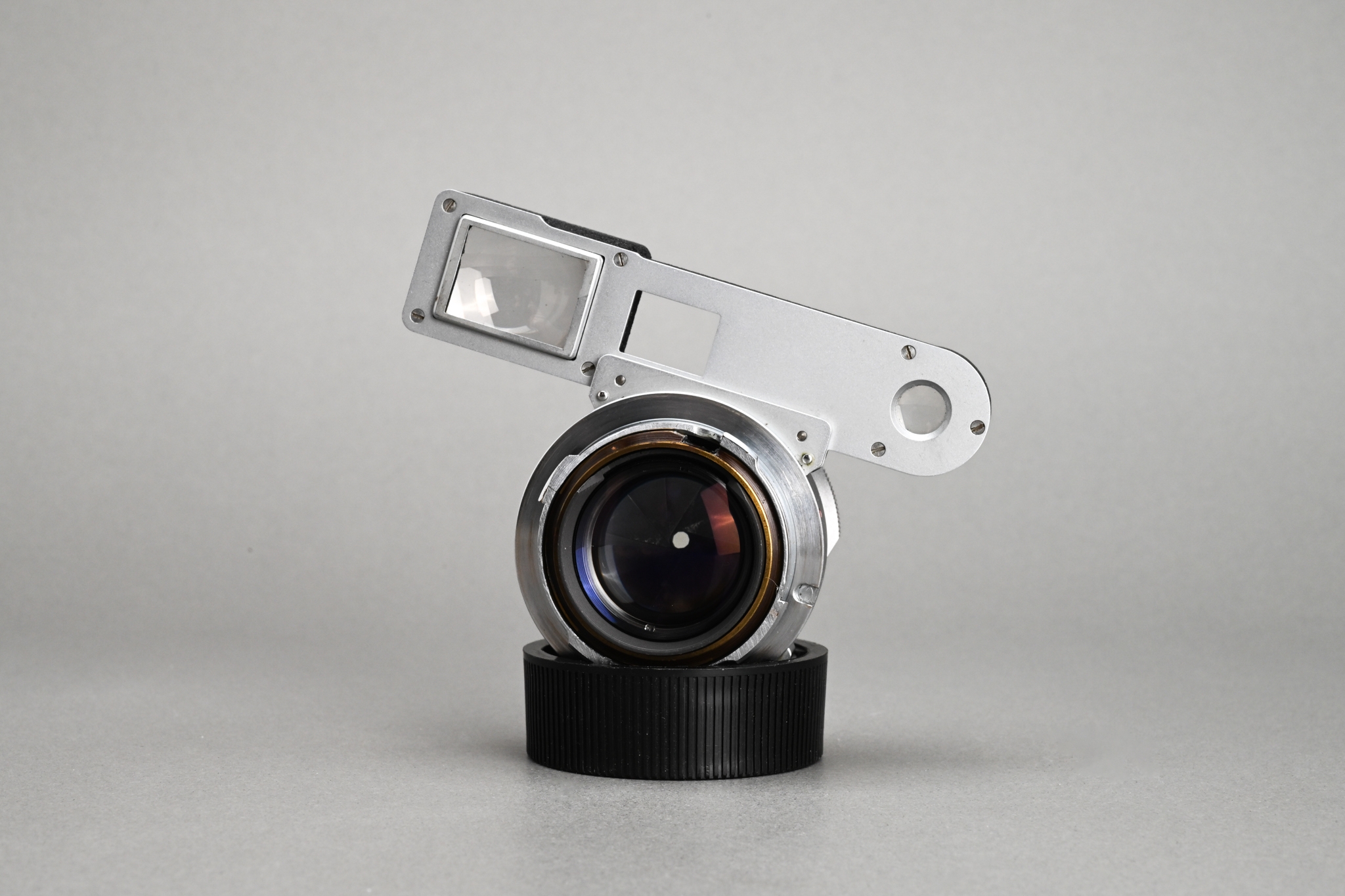 Picture of Leica Summilux-M 35mm f/1.4 Ver.1 Steel Rim Silver Chrome M3