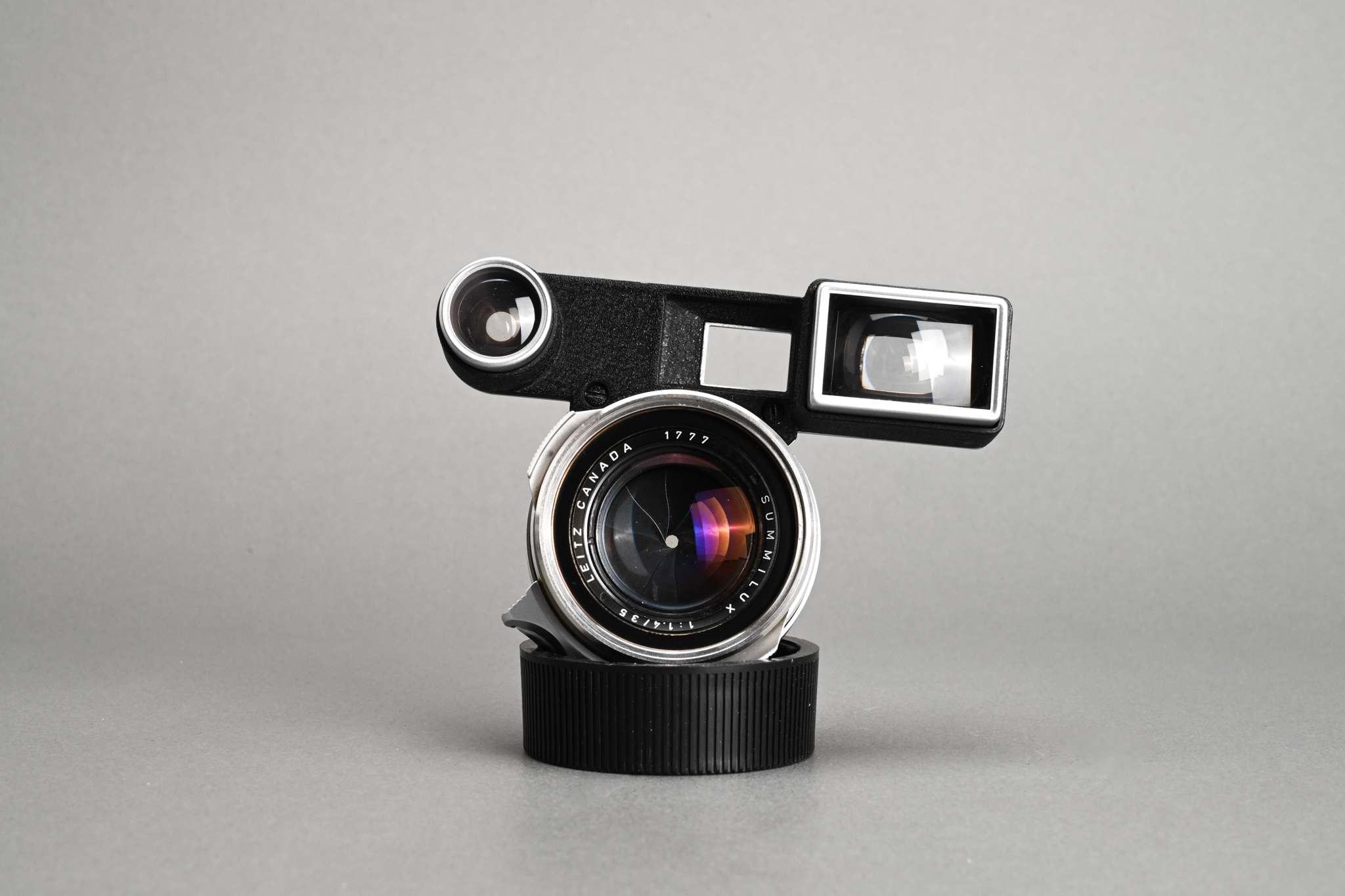 Picture of Leica Summilux-M 35mm f/1.4 Ver.1 Steel Rim Silver Chrome M3