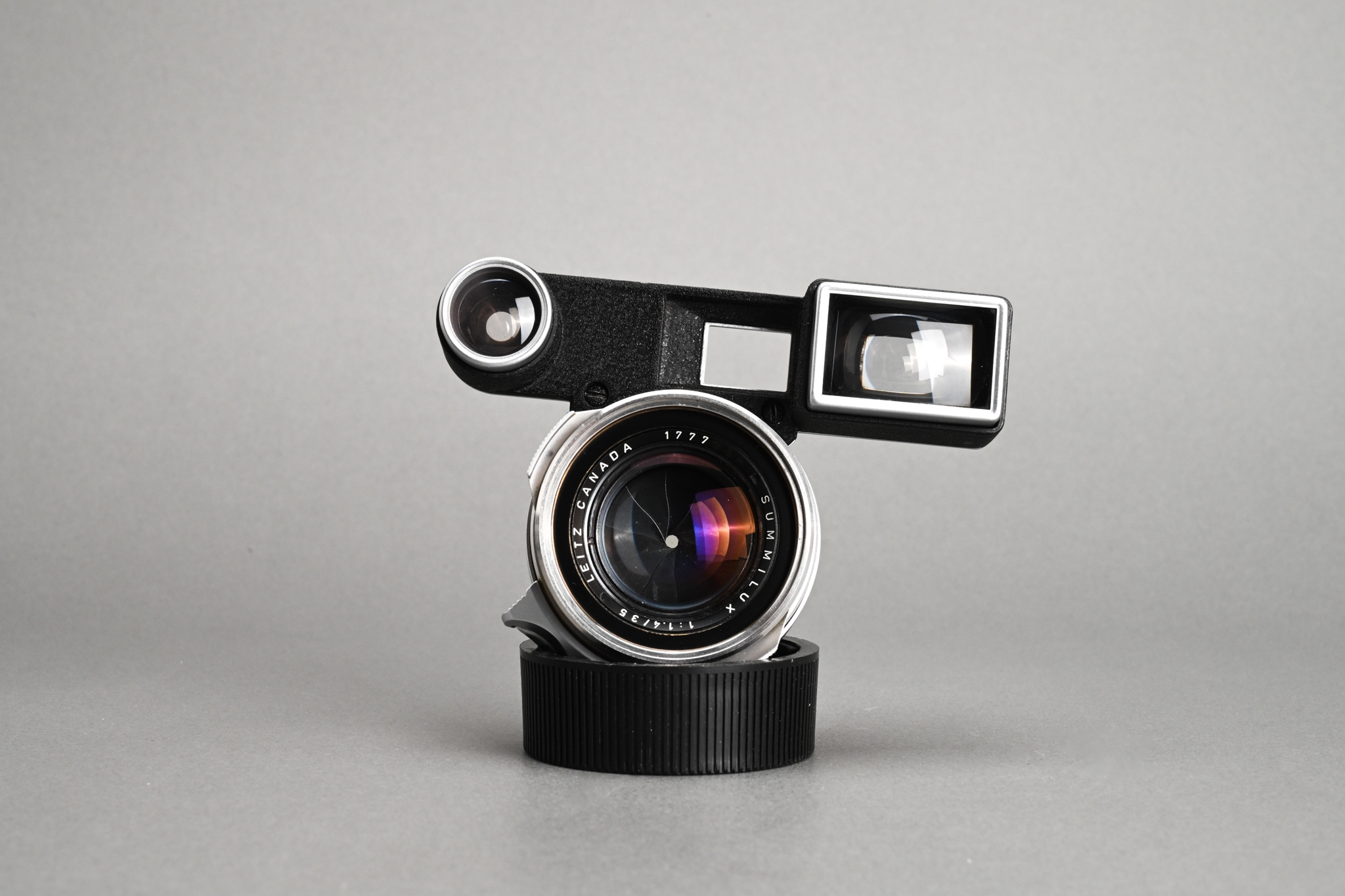Picture of Leica Summilux-M 35mm f/1.4 Ver.1 Steel Rim Silver Chrome M3