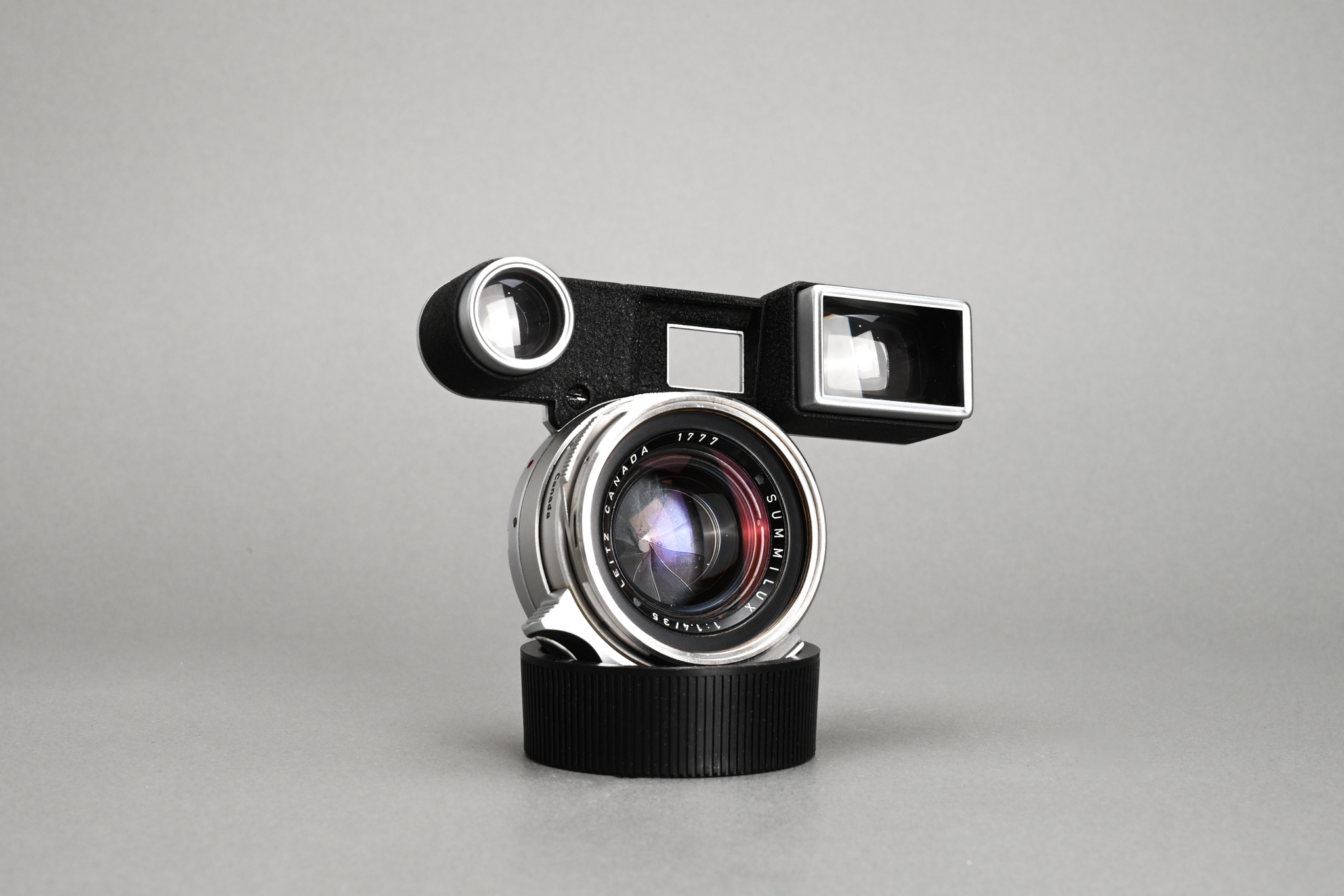 Picture of Leica Summilux-M 35mm f/1.4 Ver.1 Steel Rim Silver Chrome M3