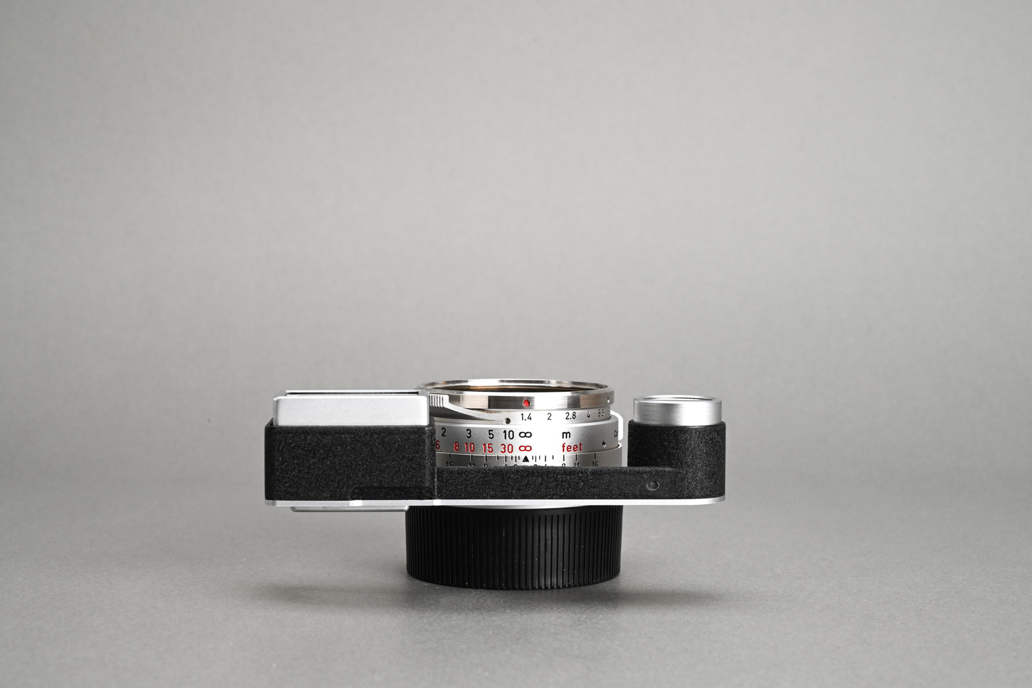 Picture of Leica Summilux-M 35mm f/1.4 Ver.1 Steel Rim Silver Chrome M3