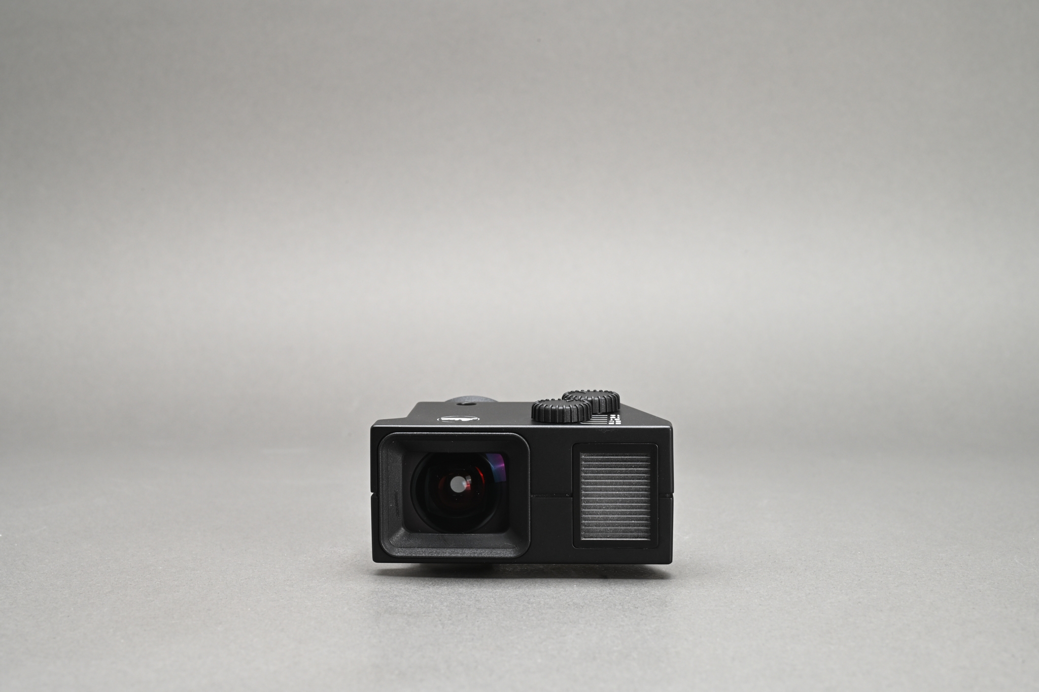 Picture of Leica WATE Tri-Elmar-M 16-18-21mm f/4 ASPH with Universal Viewfinder