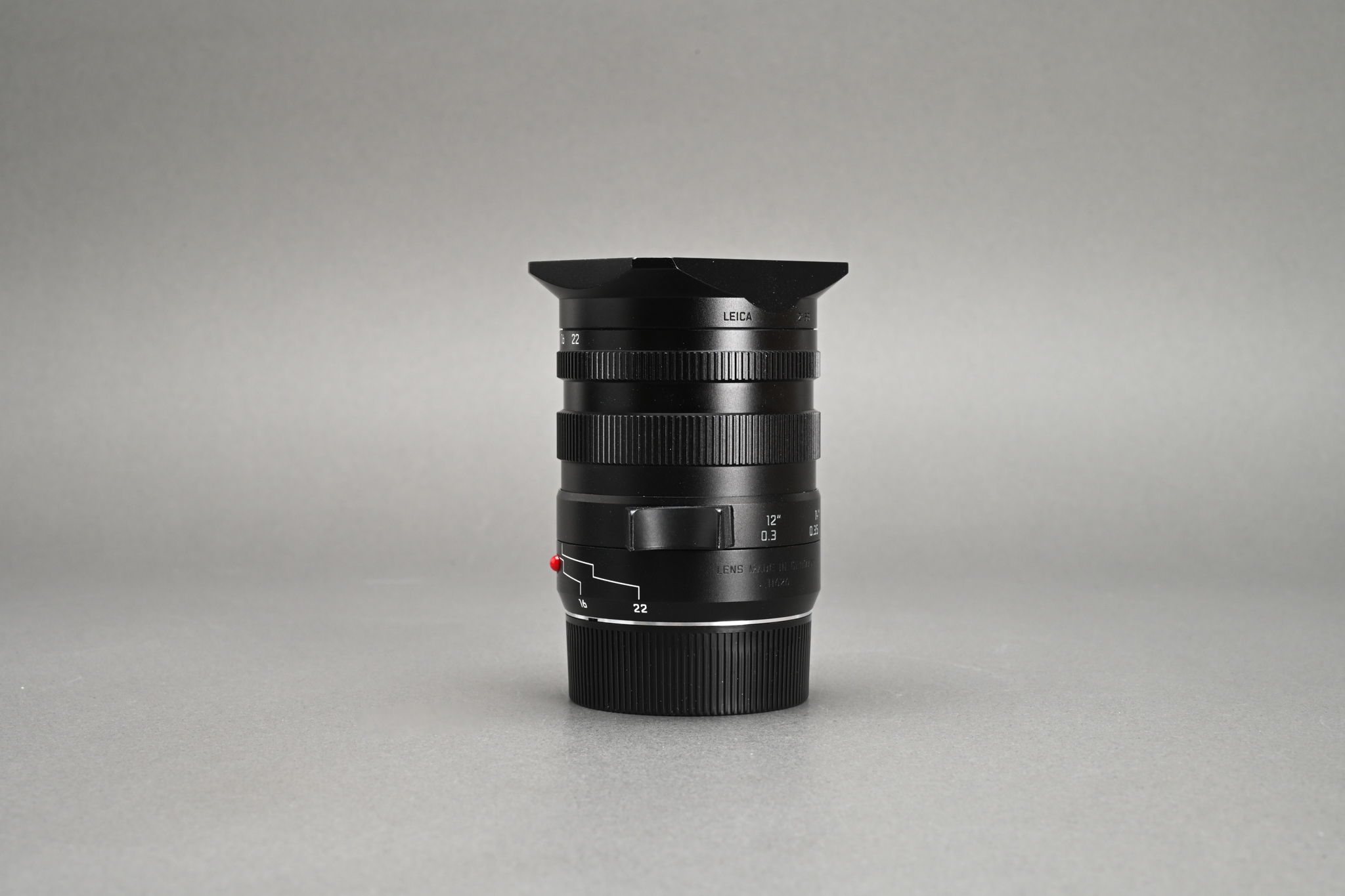 Picture of Leica WATE Tri-Elmar-M 16-18-21mm f/4 ASPH with Universal Viewfinder