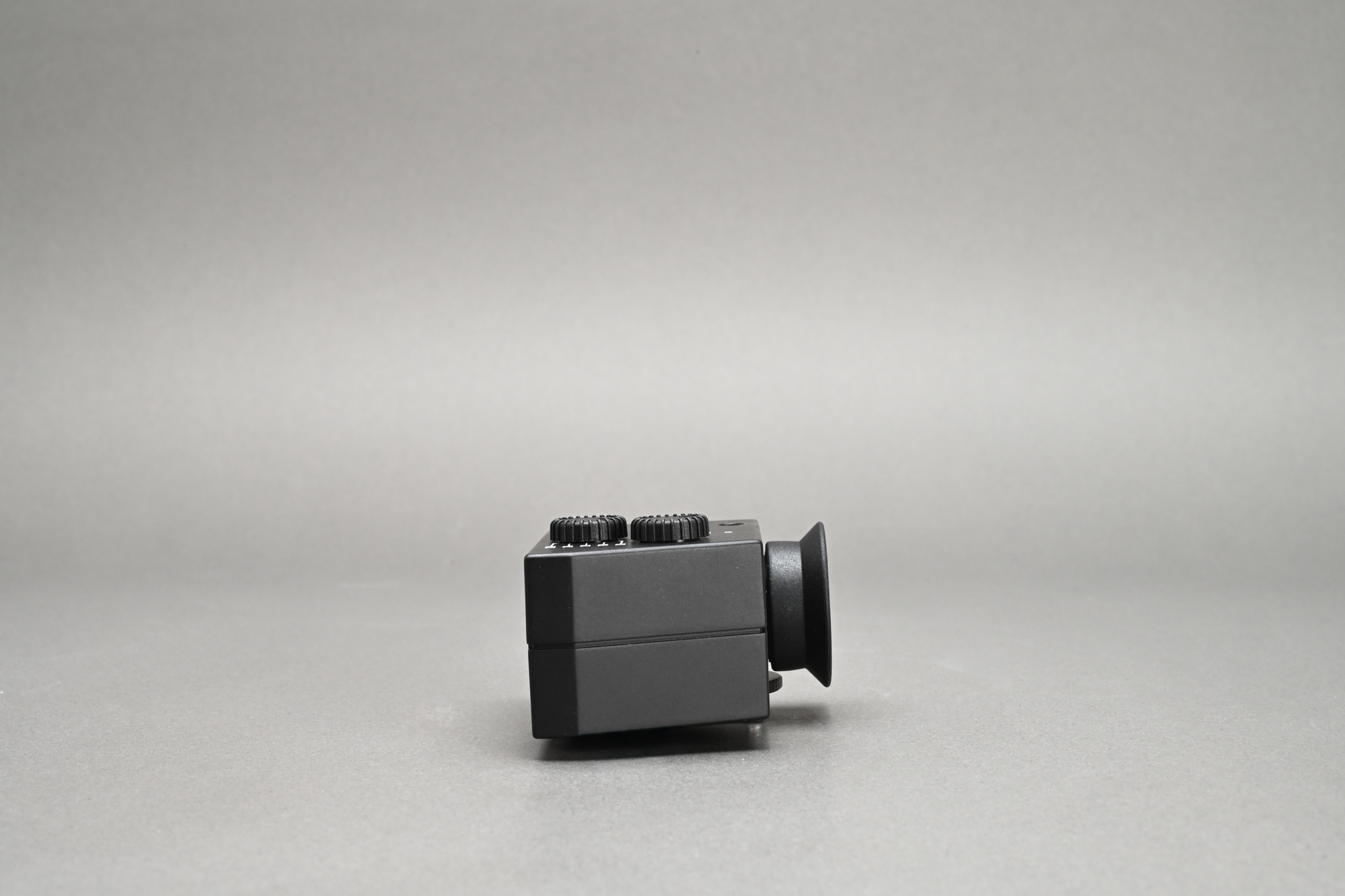 Picture of Leica WATE Tri-Elmar-M 16-18-21mm f/4 ASPH with Universal Viewfinder