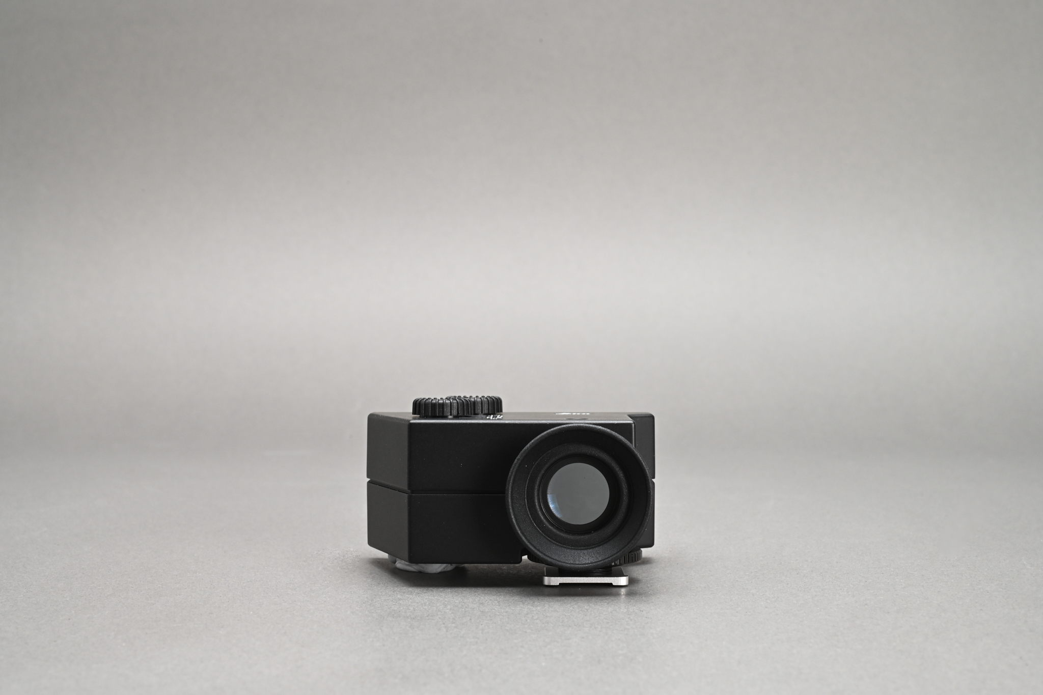 Picture of Leica WATE Tri-Elmar-M 16-18-21mm f/4 ASPH with Universal Viewfinder