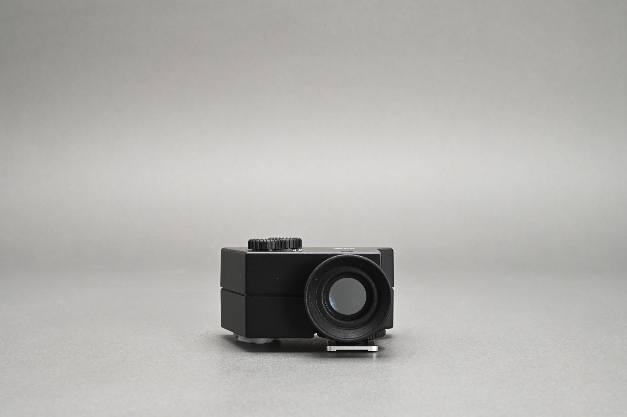 Picture of Leica WATE Tri-Elmar-M 16-18-21mm f/4 ASPH with Universal Viewfinder