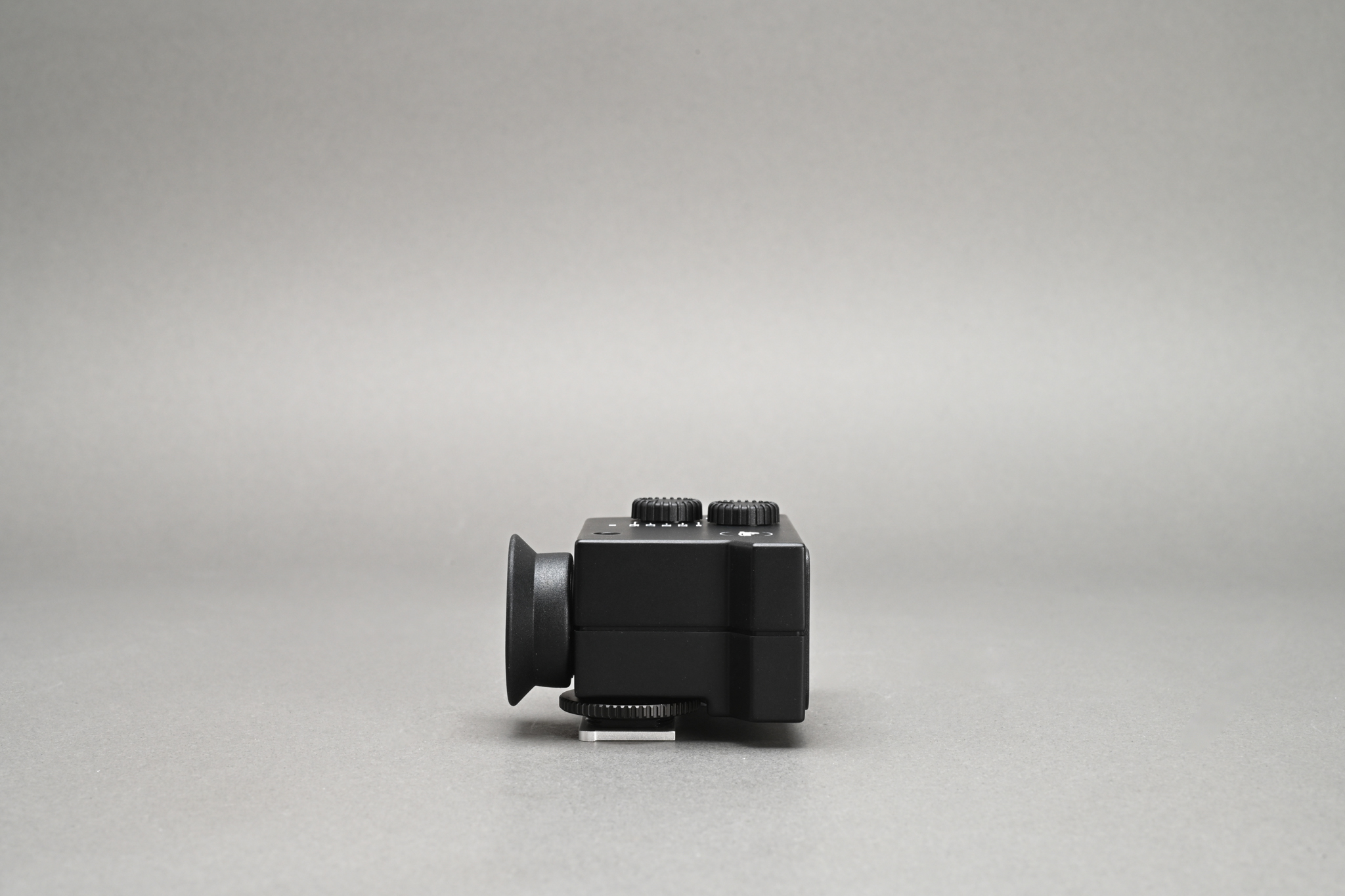 Picture of Leica WATE Tri-Elmar-M 16-18-21mm f/4 ASPH with Universal Viewfinder