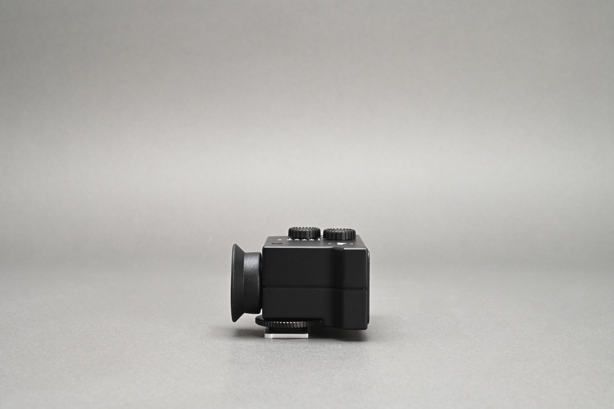 Picture of Leica WATE Tri-Elmar-M 16-18-21mm f/4 ASPH with Universal Viewfinder