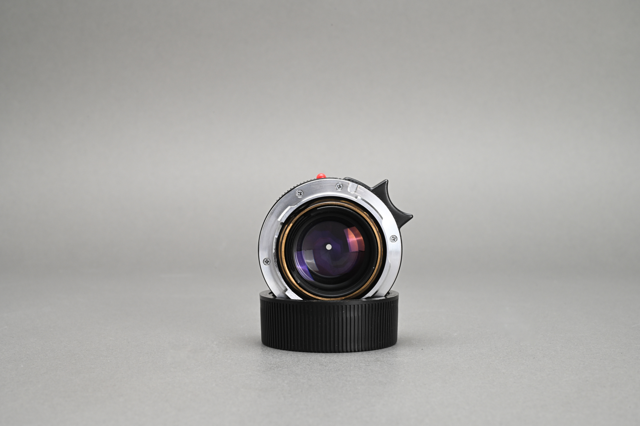 Picture of Leica Summicron-M 35mm f/2 Ver.4 Black King of Bokeh (KOB) 7-element Germany